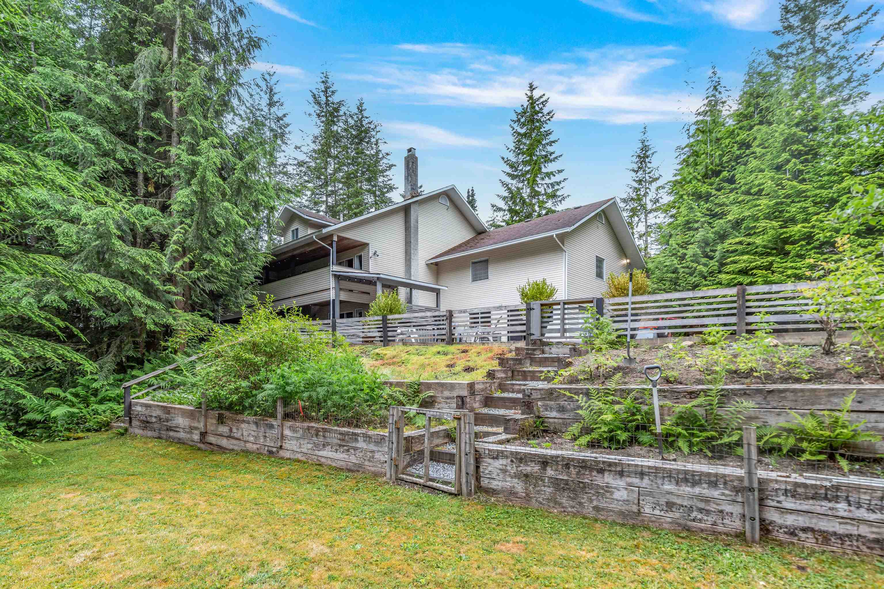 27740 Sayers Crescent, Maple Ridge, BC V2W 1N4