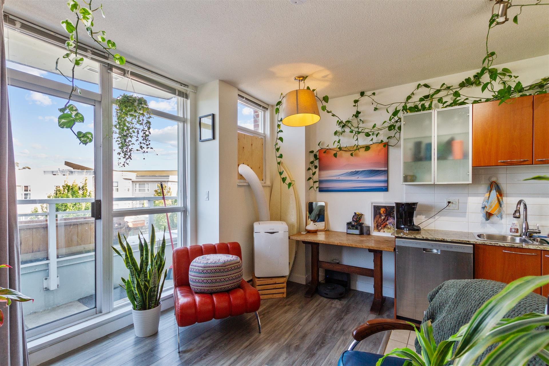 1432 Kingsway #351, Vancouver, BC V5N 5Y6