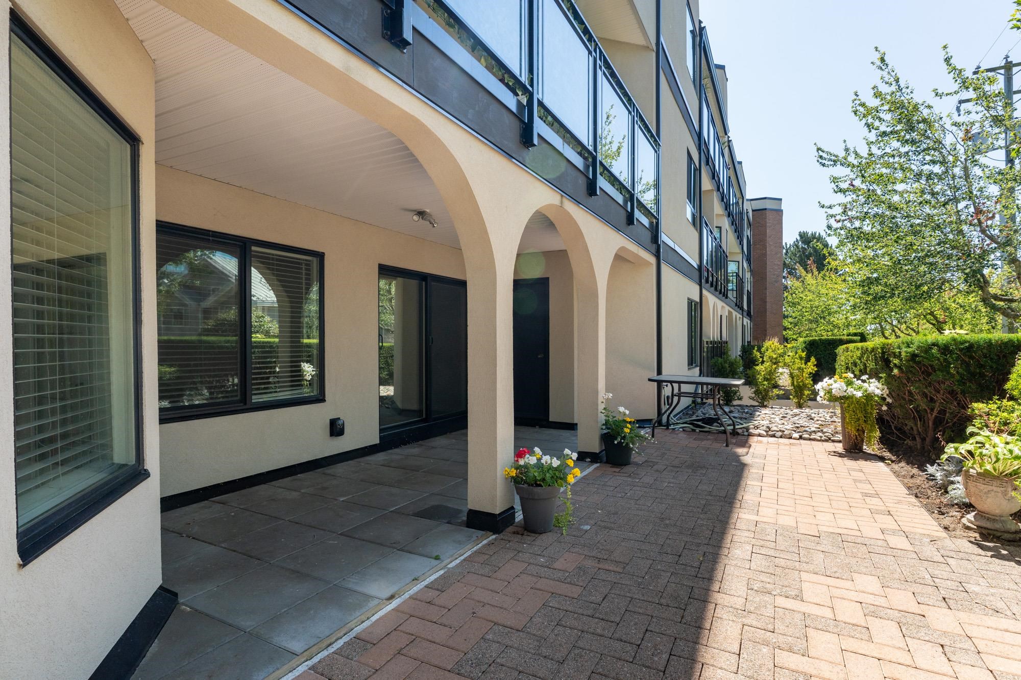 1280 Fir St #205, White Rock, BC V4B 4B1