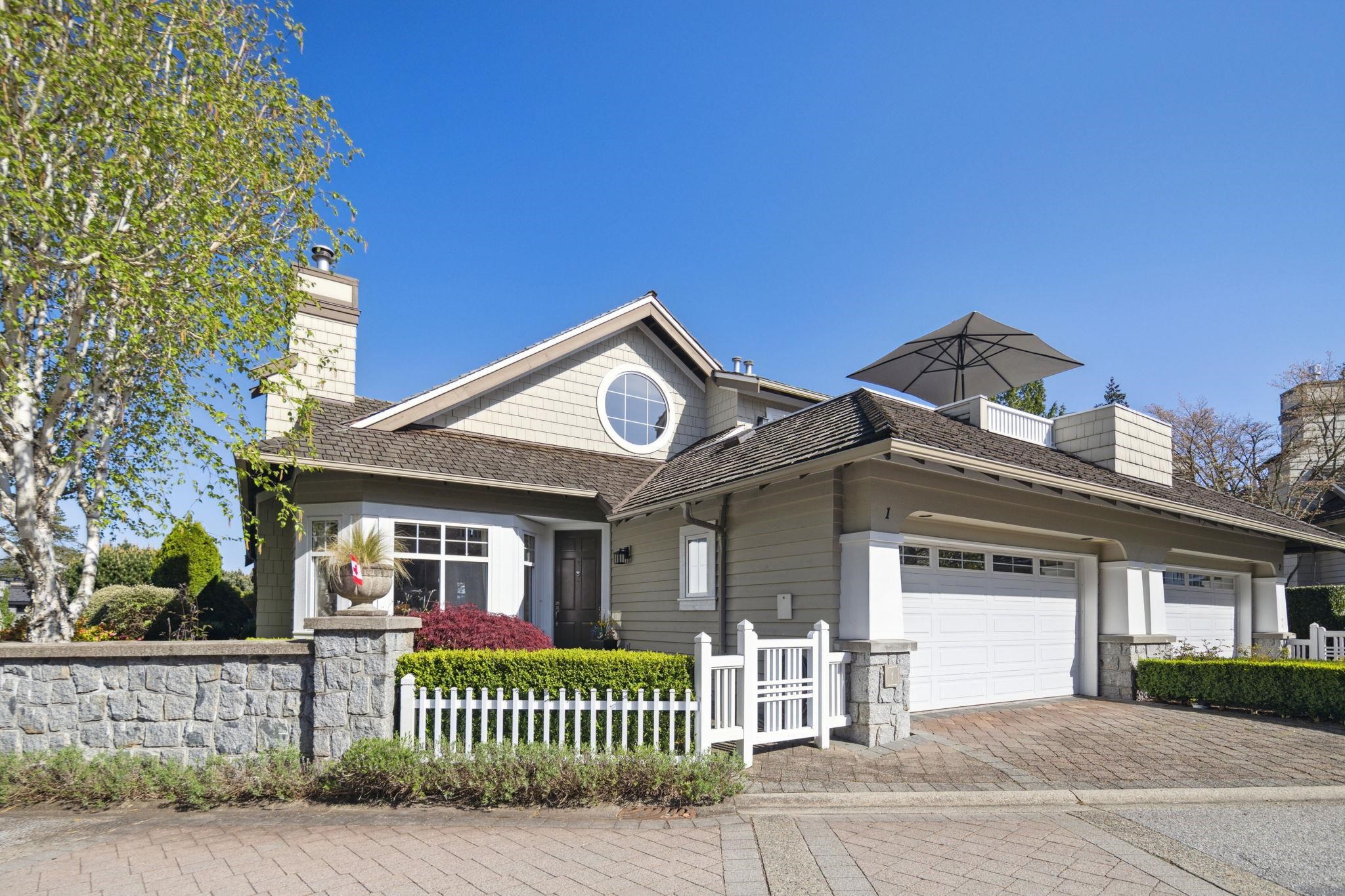 5110 Alderfeild Place #1, West Vancouver, BC V7W 2W7