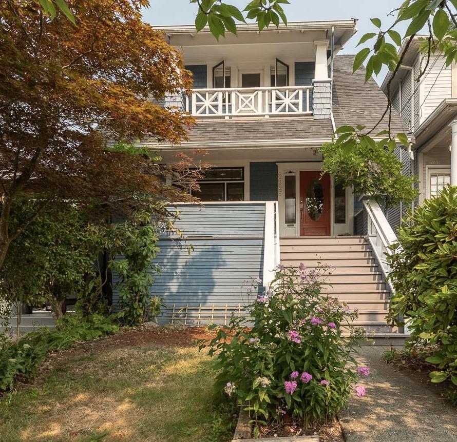 2025 Charles Street, Vancouver, BC V5L 2V1