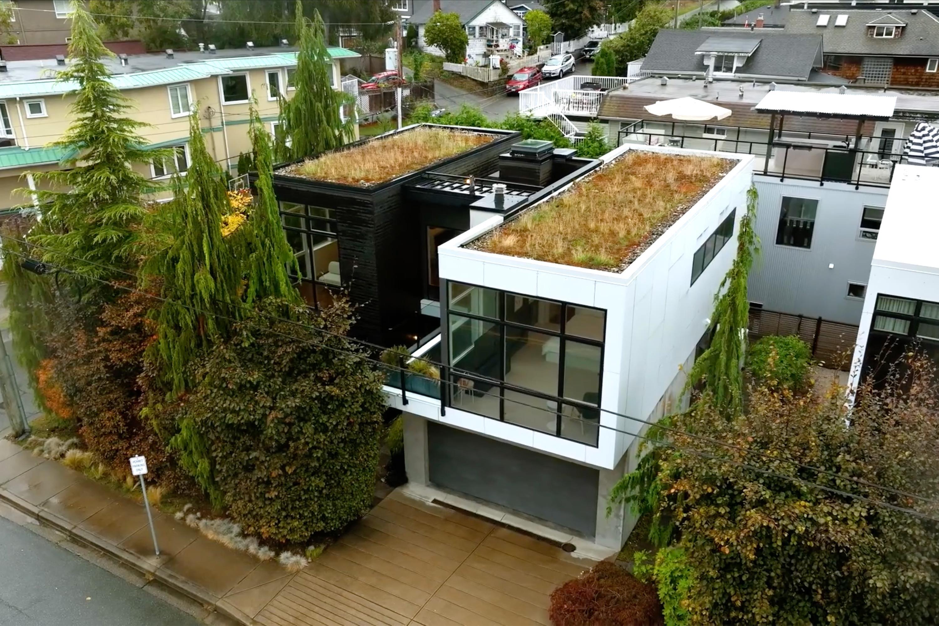15611 Columbia Avenue, White Rock, BC V4B 1K9