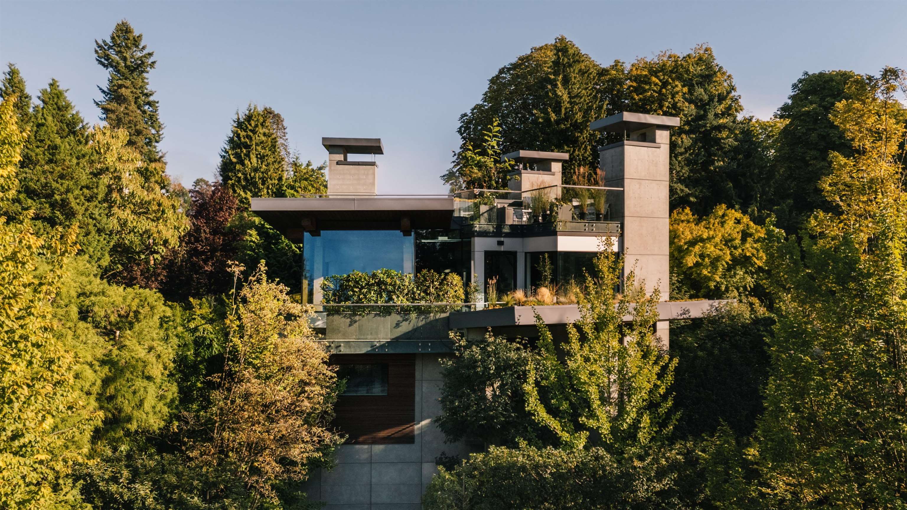 5038 Arbutus Street, Vancouver, BC V6M 3W2