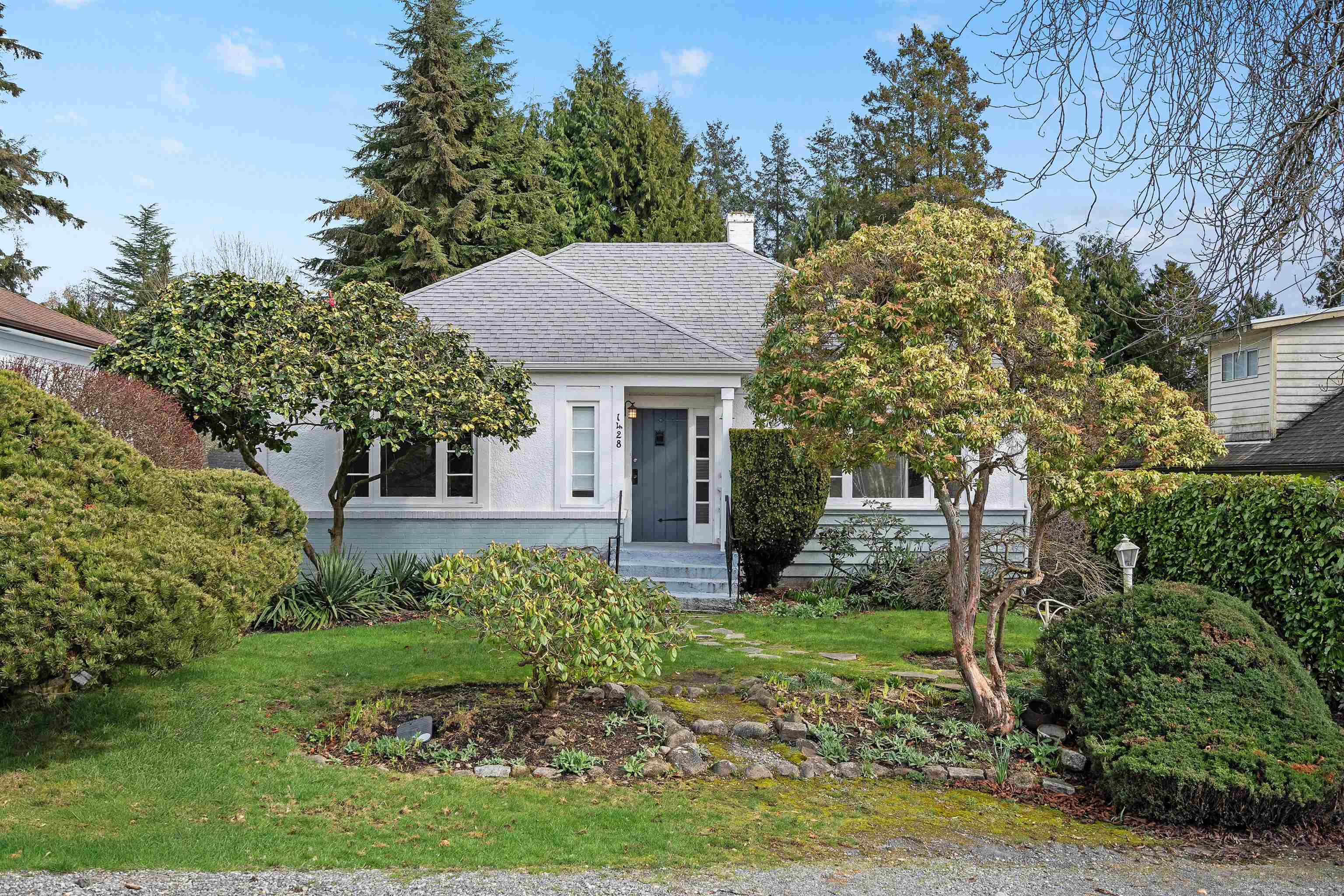 20th Street, West Vancouver, BC V7V 3Z7