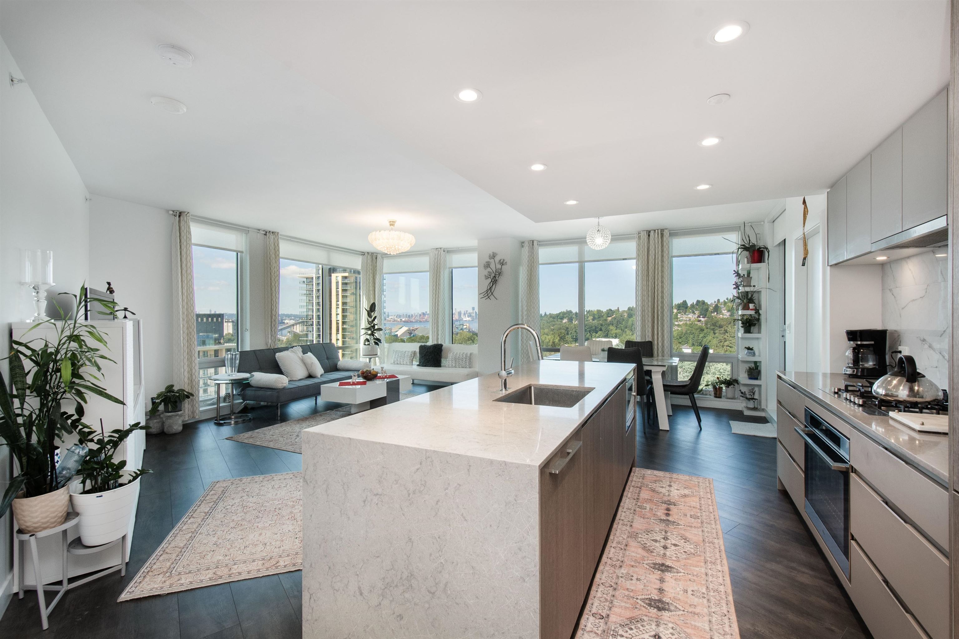 1500 Fern St #1807 #1807, North Vancouver, BC V7J 0E6