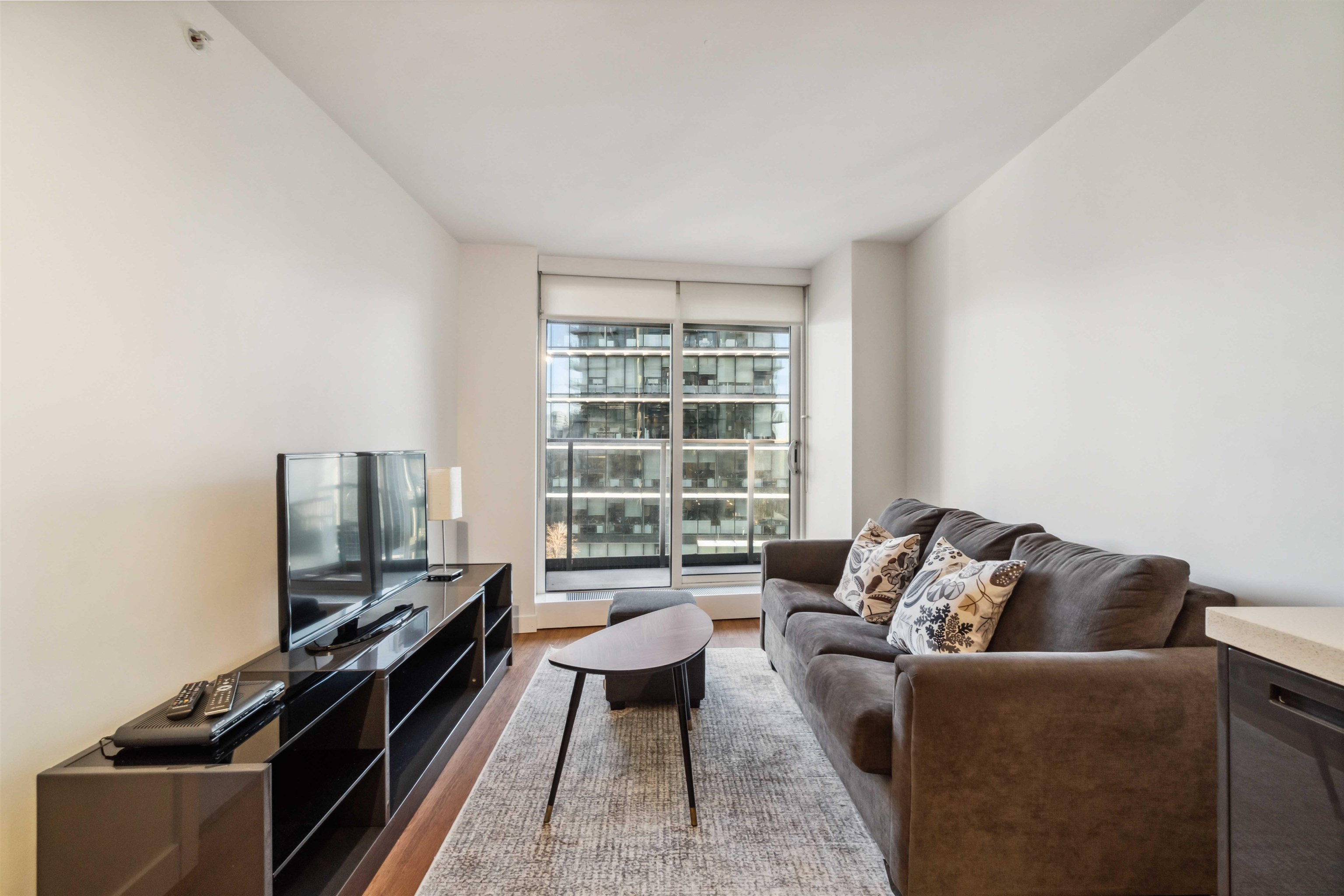 777 Richards Street #2807, Vancouver, BC V6B 0M6