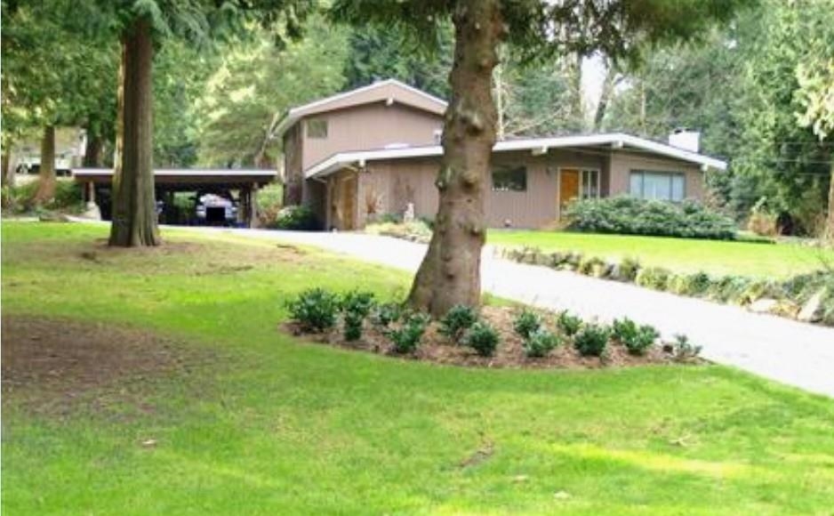 13418 Vine Maple Drive, Surrey, BC V4P 1W9