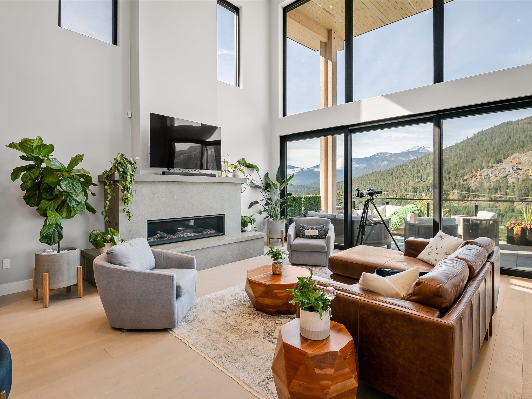 9292 Stellers Way, Whistler, BC V8E 1M1