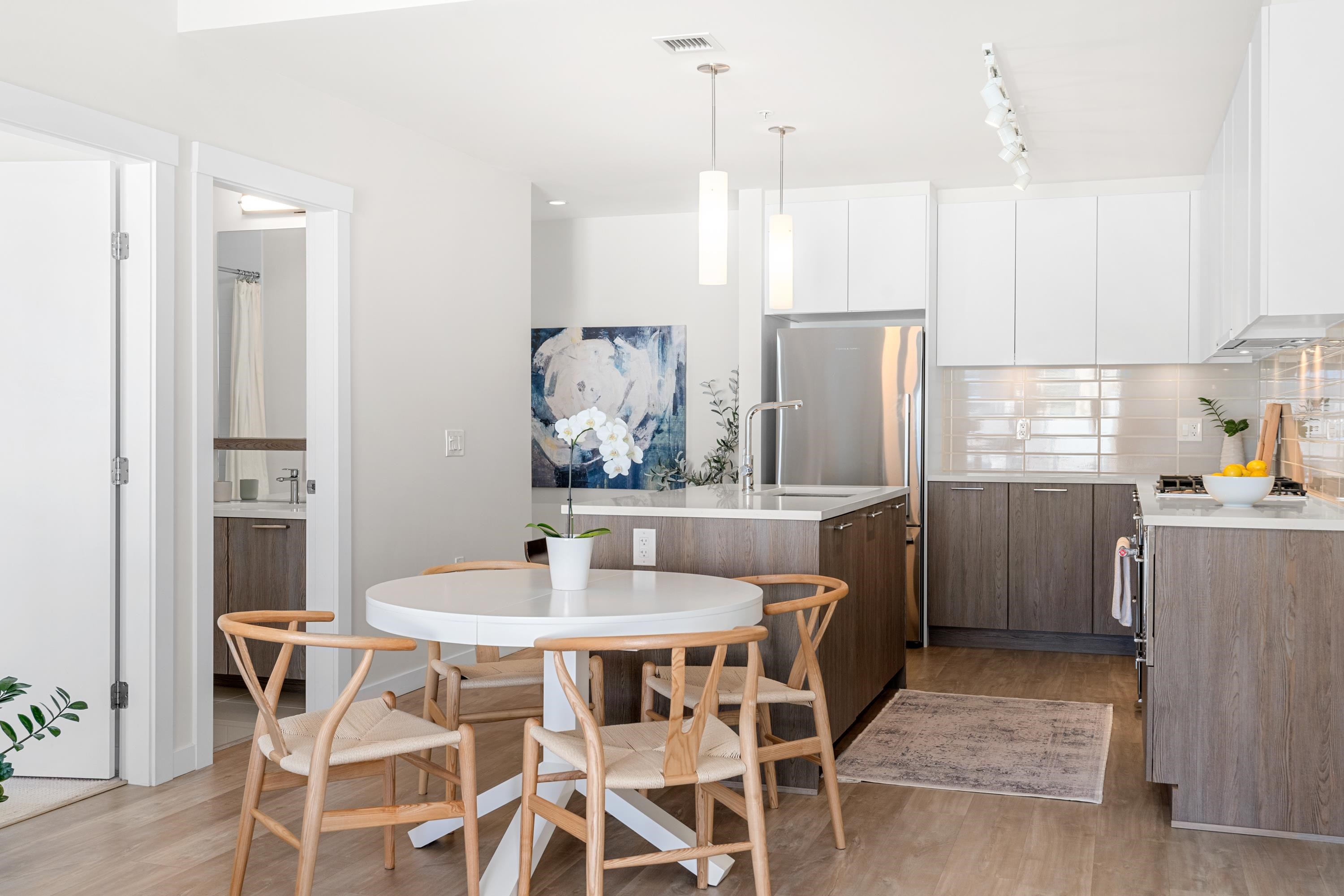 615 East 3rd Street #205, North Vancouver, BC V7L 0G3
