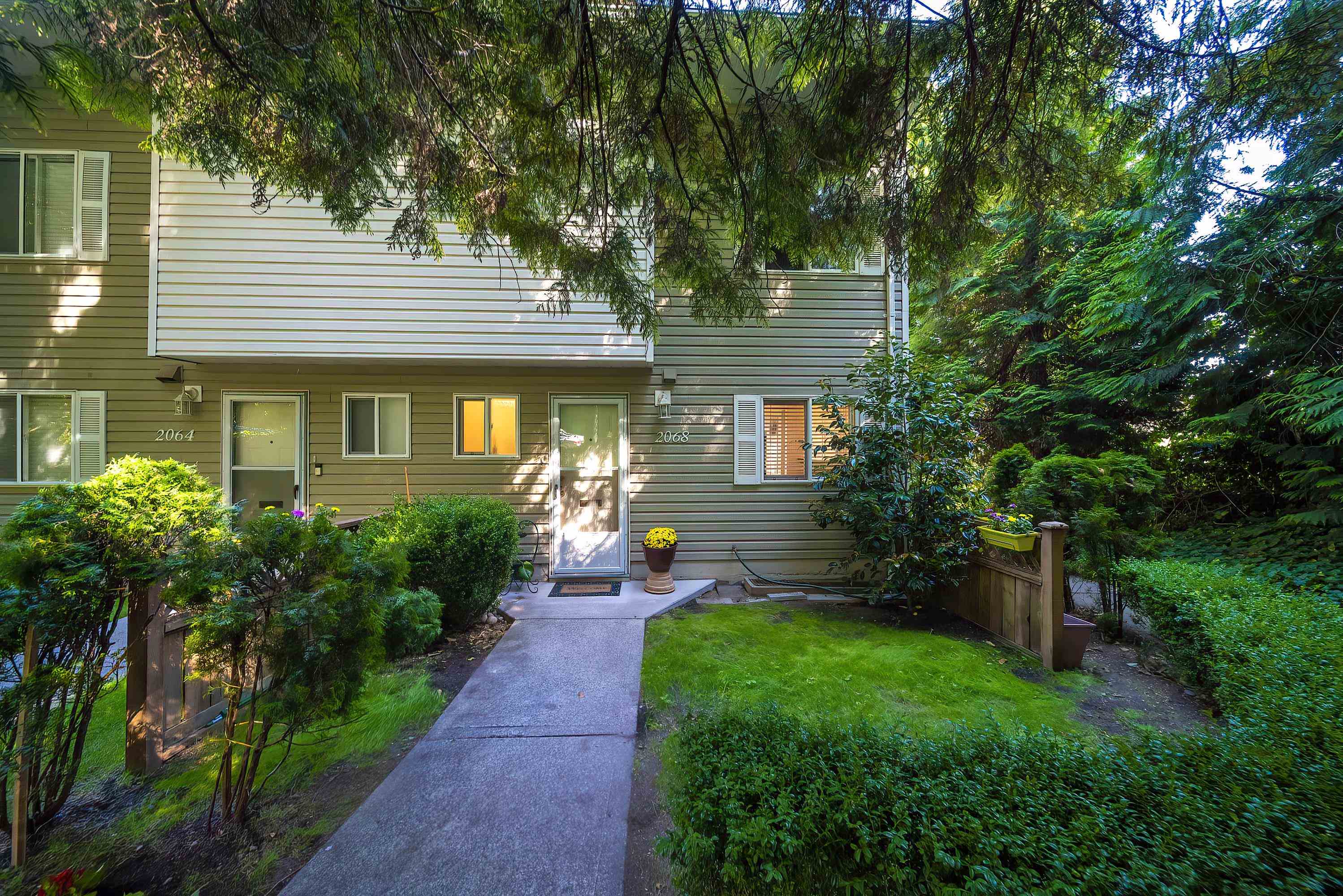 2068 Springer Avenue, Burnaby, BC V5B 3M5