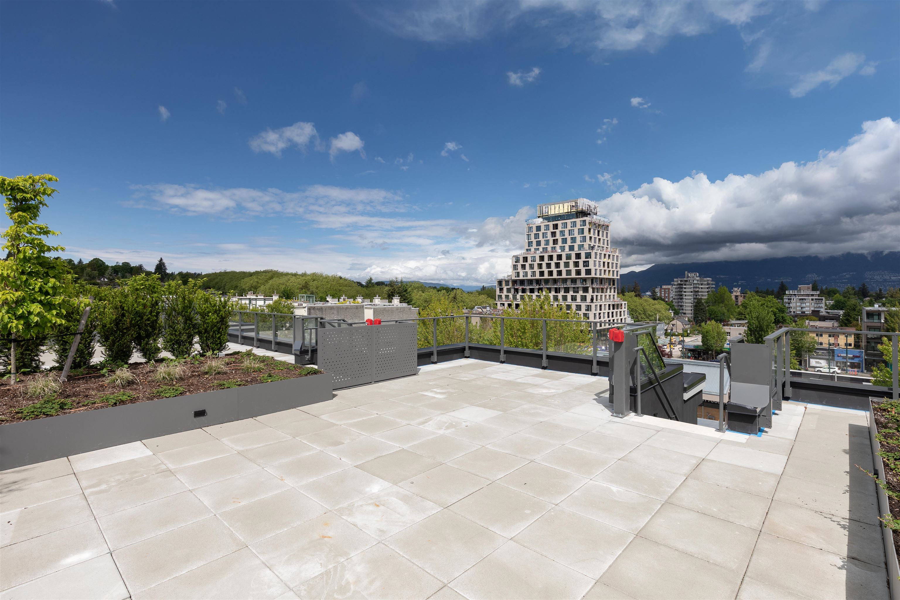 3668 West 10th Avenue #406, Vancouver, BC V6R 2G3