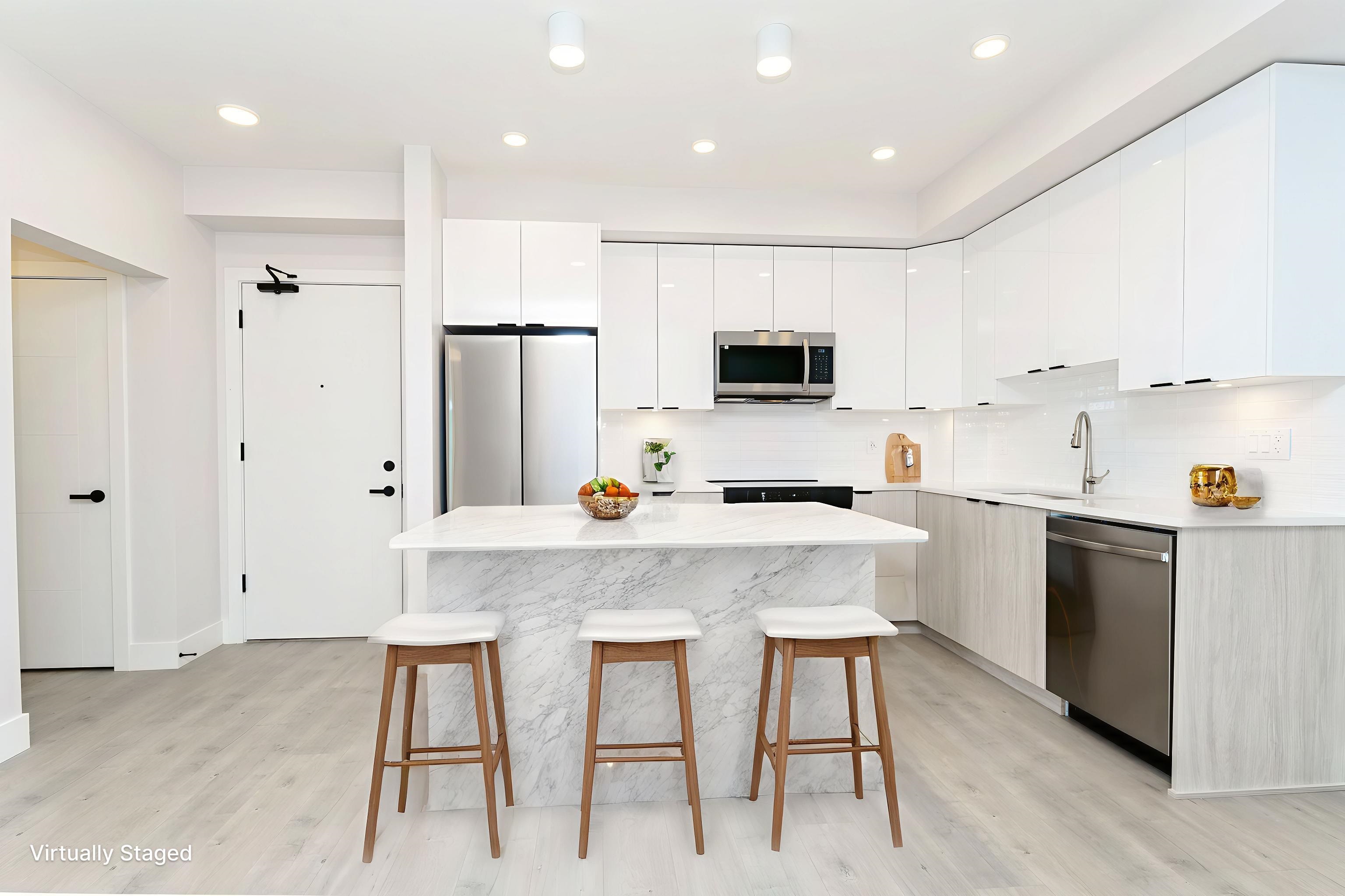 13458 95 Ave #322 #322, Surrey, BC V3V 0H1