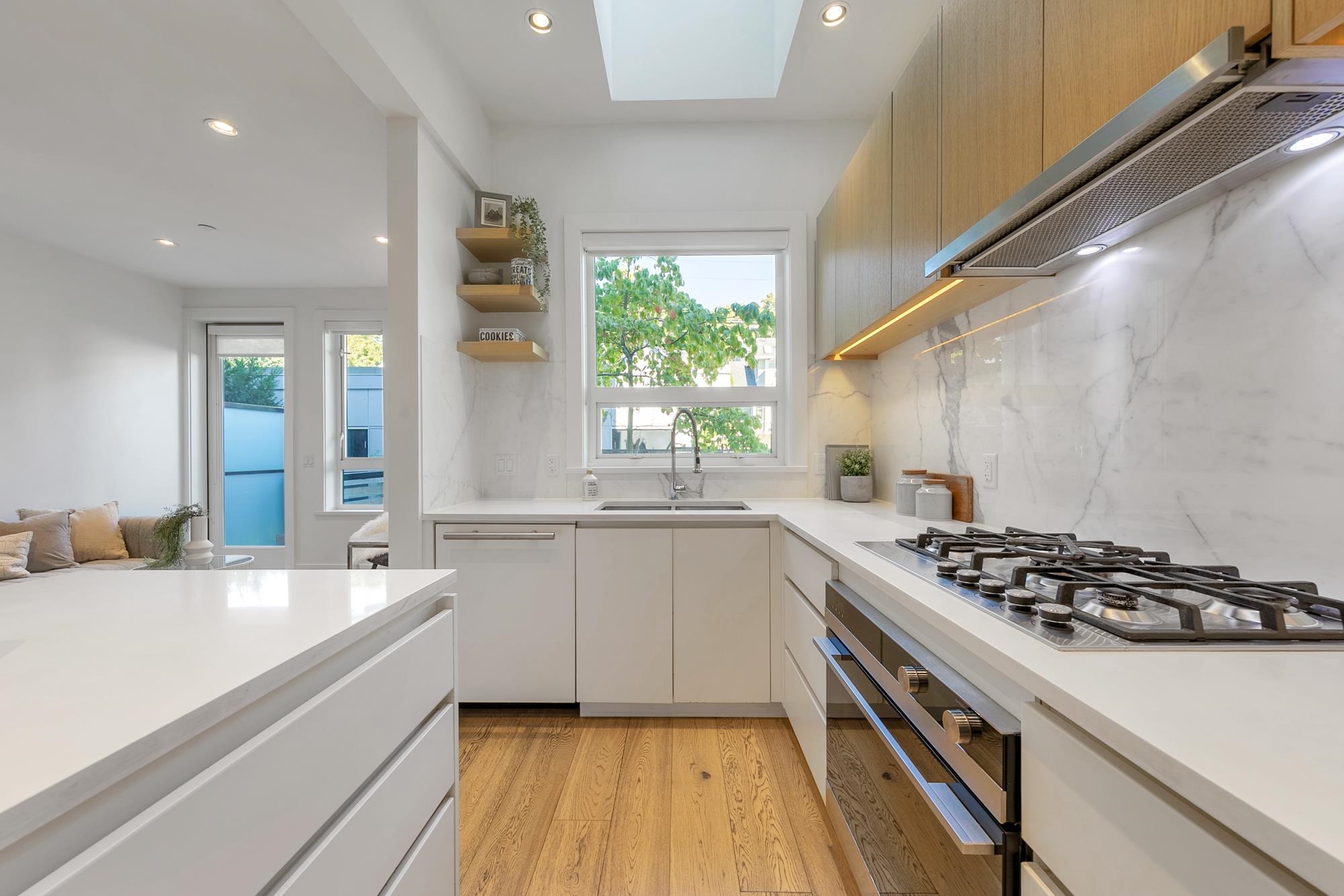 2431 West Broadway, Vancouver, BC V6K 2E8