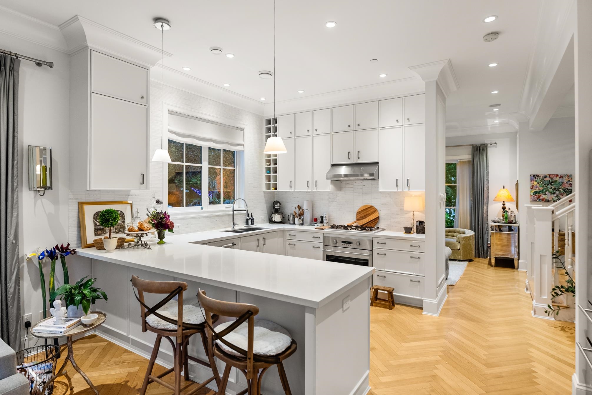98 West 18th Avenue, Vancouver, BC V5Y 2A4