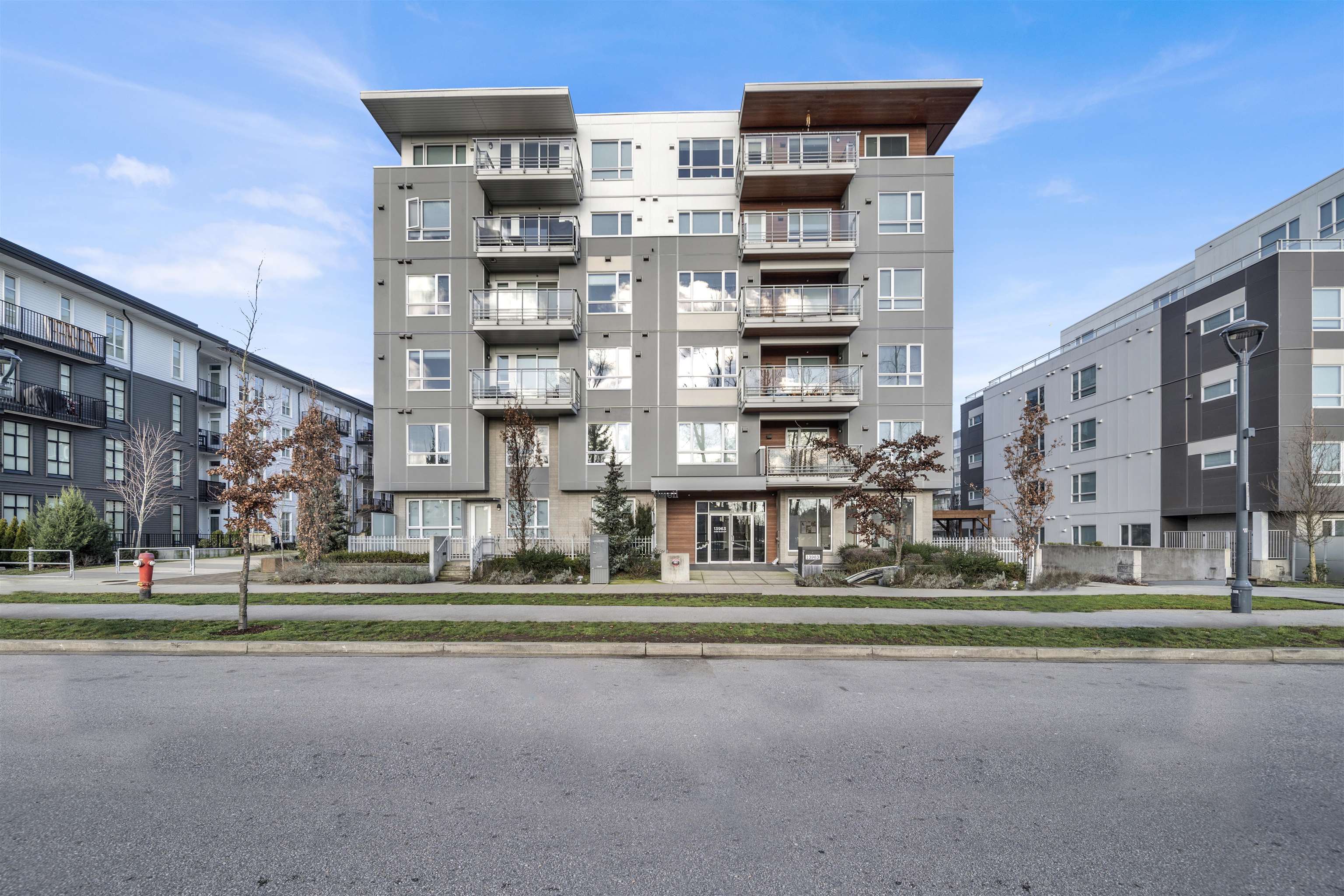 13963 105 Boulevard #115, Surrey, BC V3T 0M9