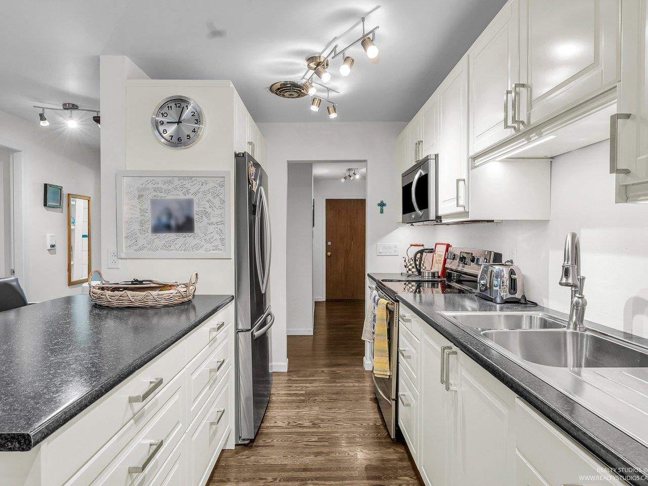 2146 West 43rd Avenue #3, Vancouver, BC V6M 2E1