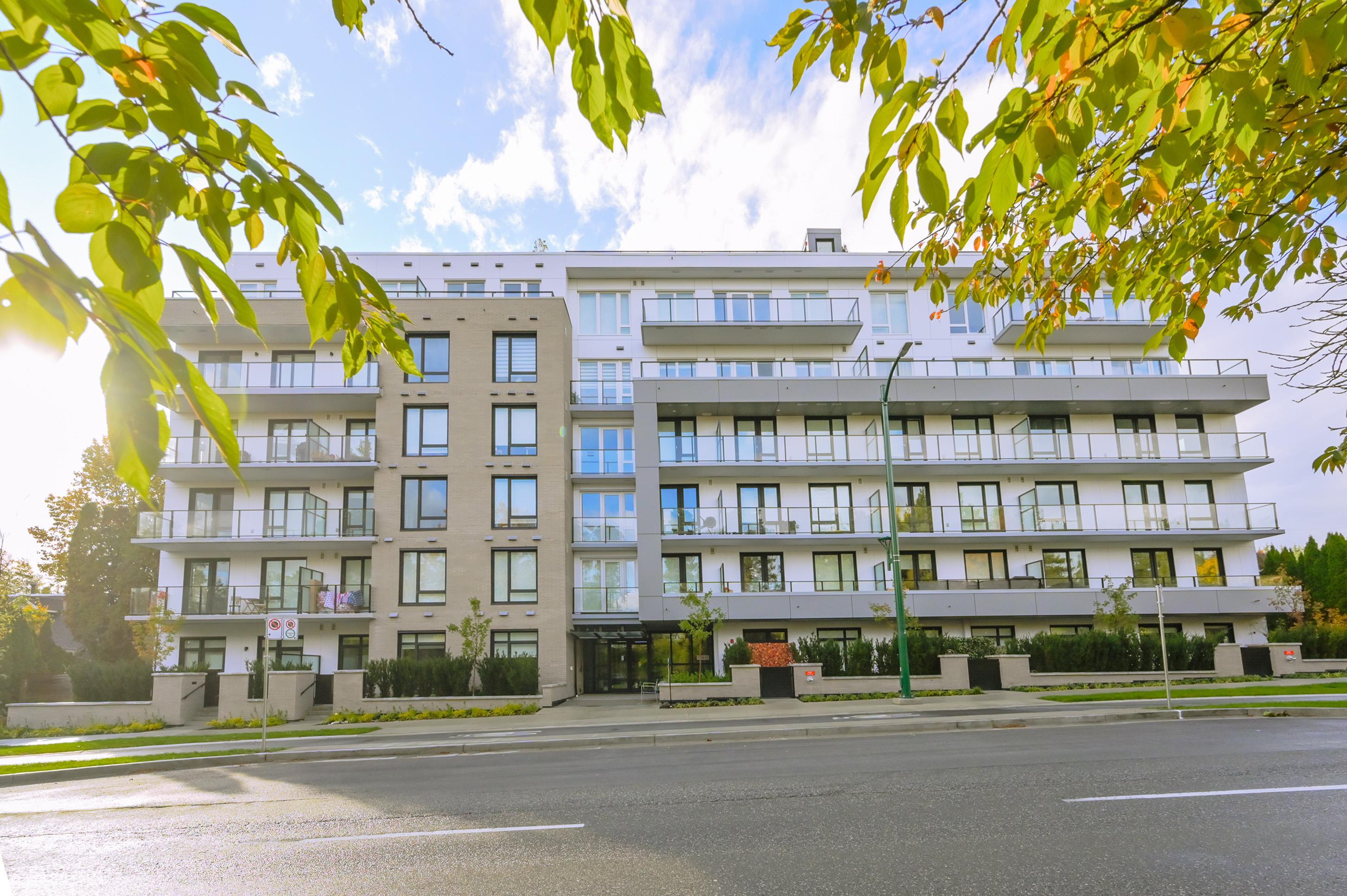 6859 Cambie St #303, Vancouver, BC V6P 0M4