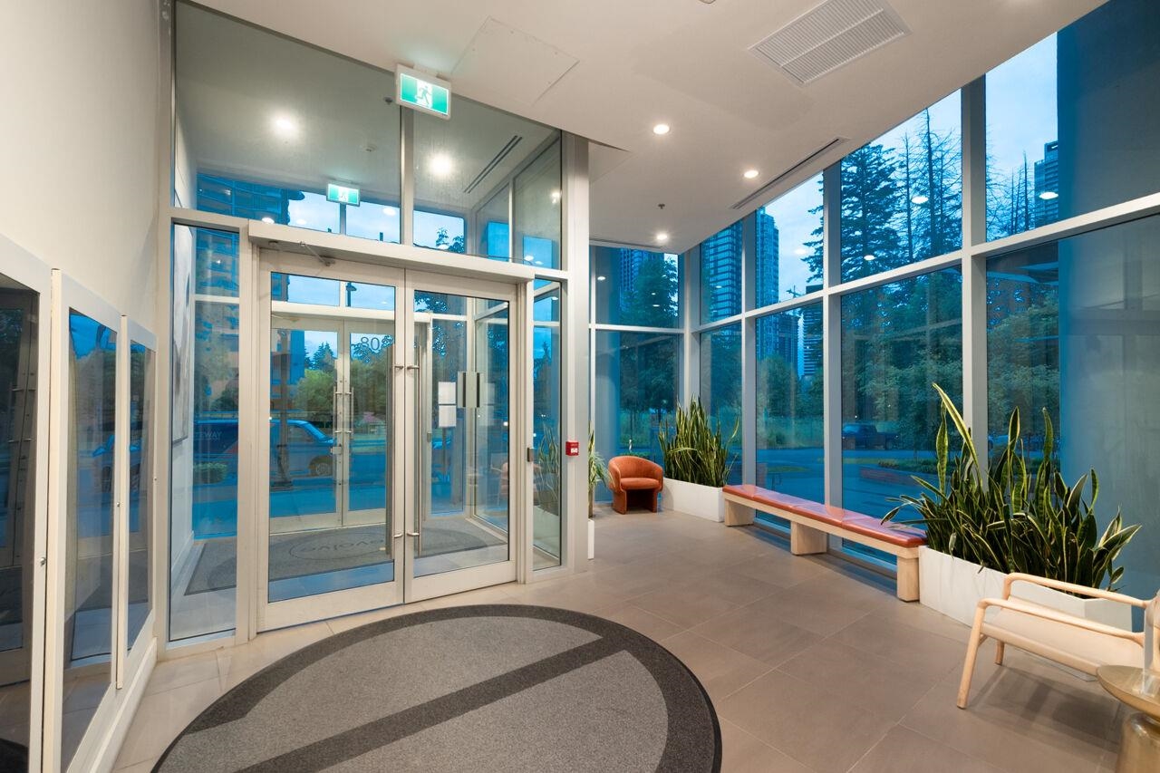 13308 Central Avenue #3403, Surrey, BC V3T 0M4