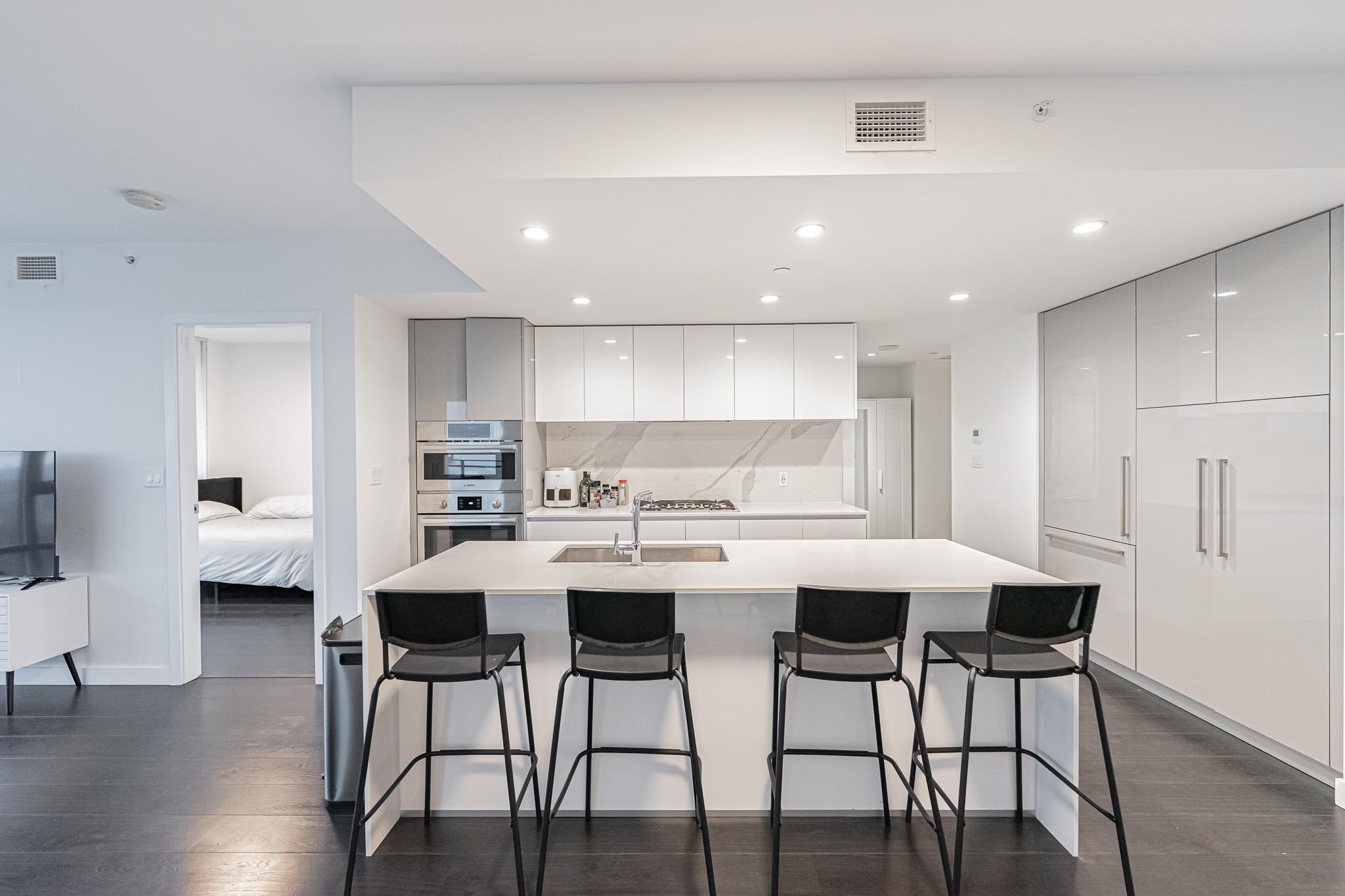 2085 Skyline Drive #unit 3406, Burnaby, BC V5C 0M6