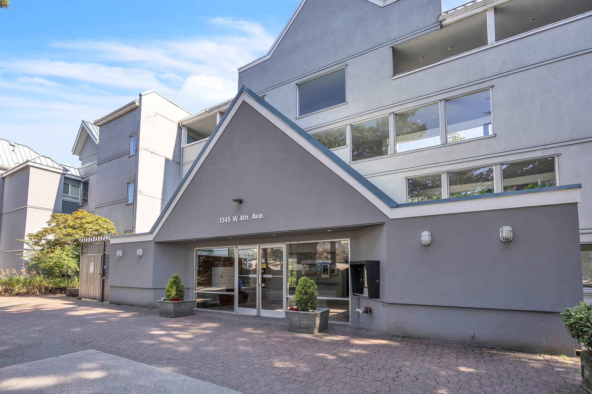 1345 West 4th Avenue #28, Vancouver, BC V6H 3Y8
