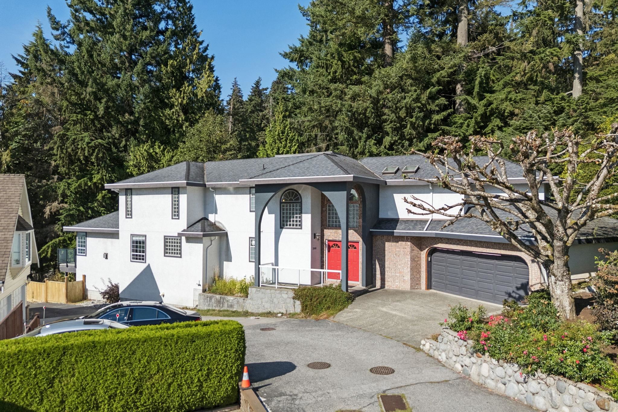 3908 Blantyre Place, North Vancouver, BC V7G 2G4