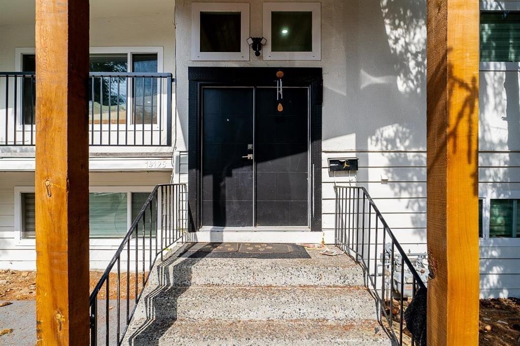 75 Avenue, Surrey, BC V3W 2S9