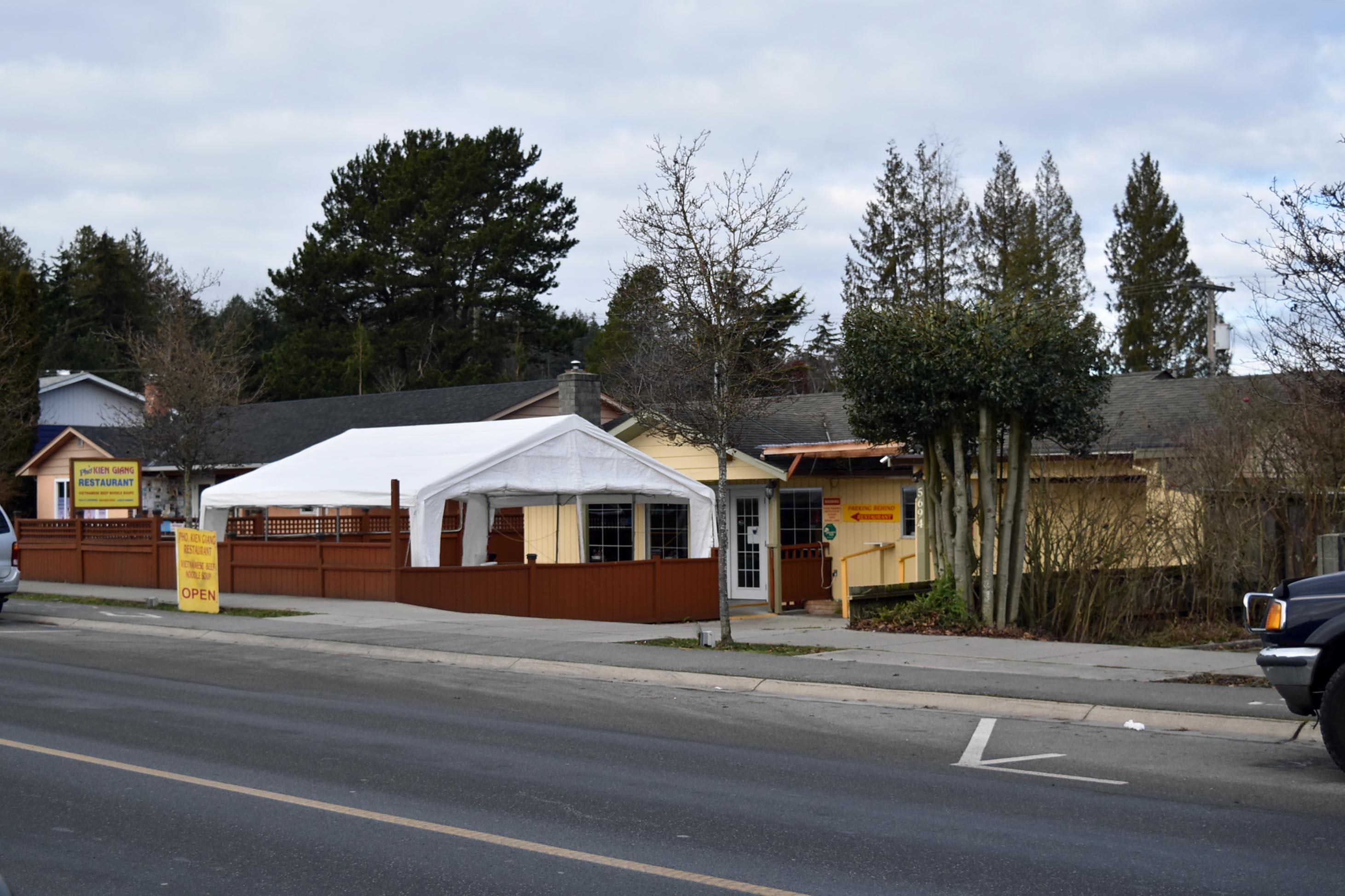5694 Dolphin Street, Sechelt, BC V0N 3A0