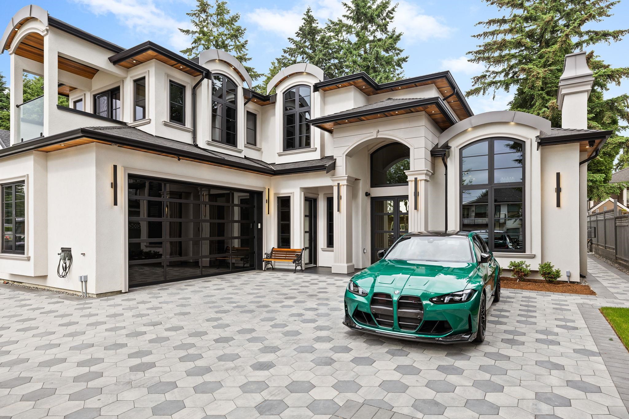 128a Street, Surrey, BC V3T 3E8
