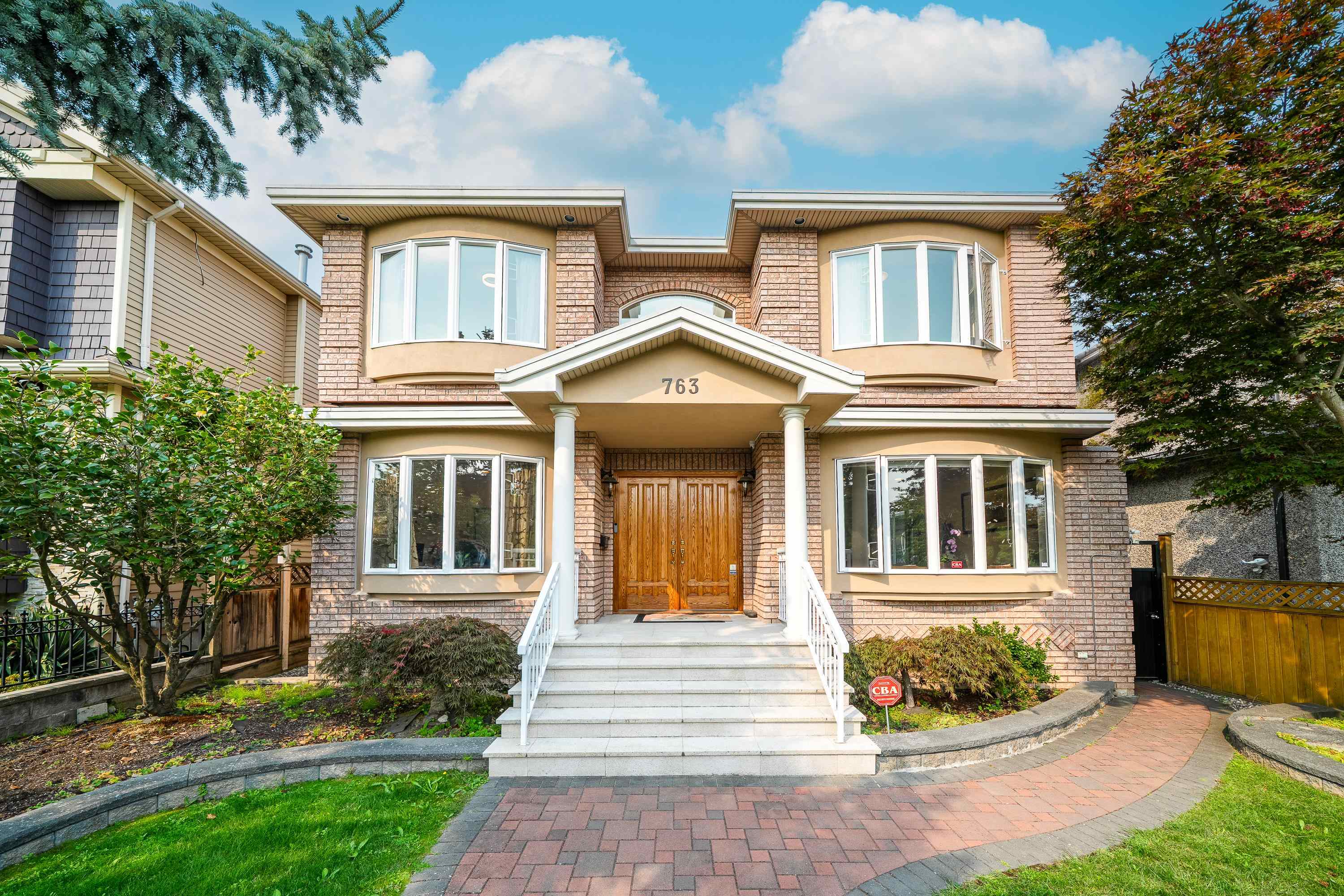 763 West 64th Avenue, Vancouver, BC V6P 2L2