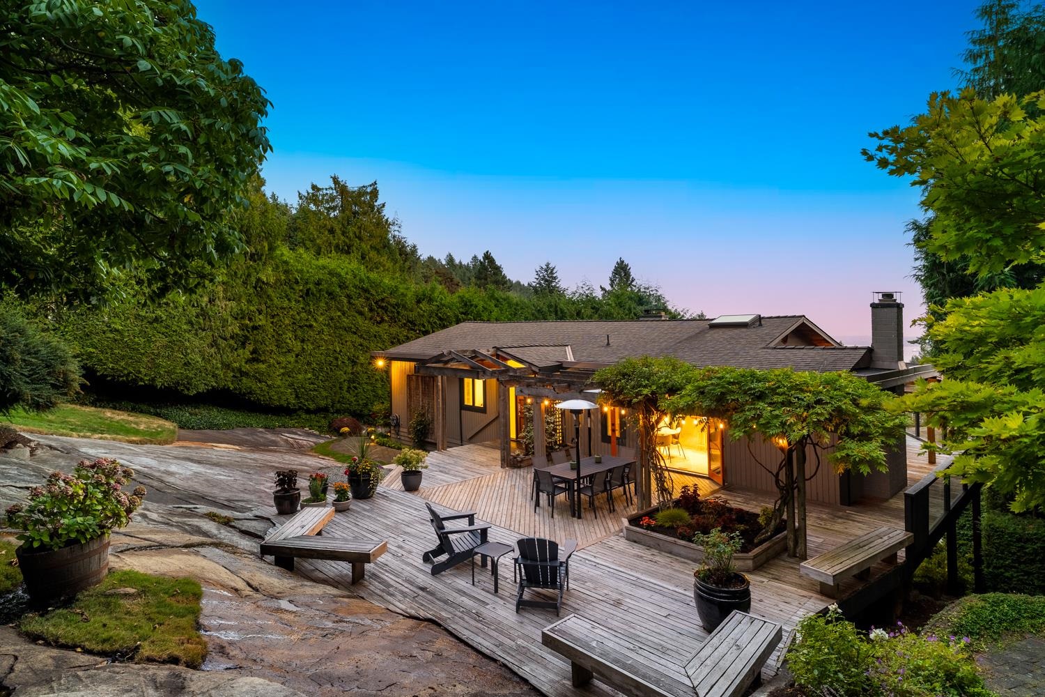 4615 Woodgreen Drive, West Vancouver, BC V7S 2V4