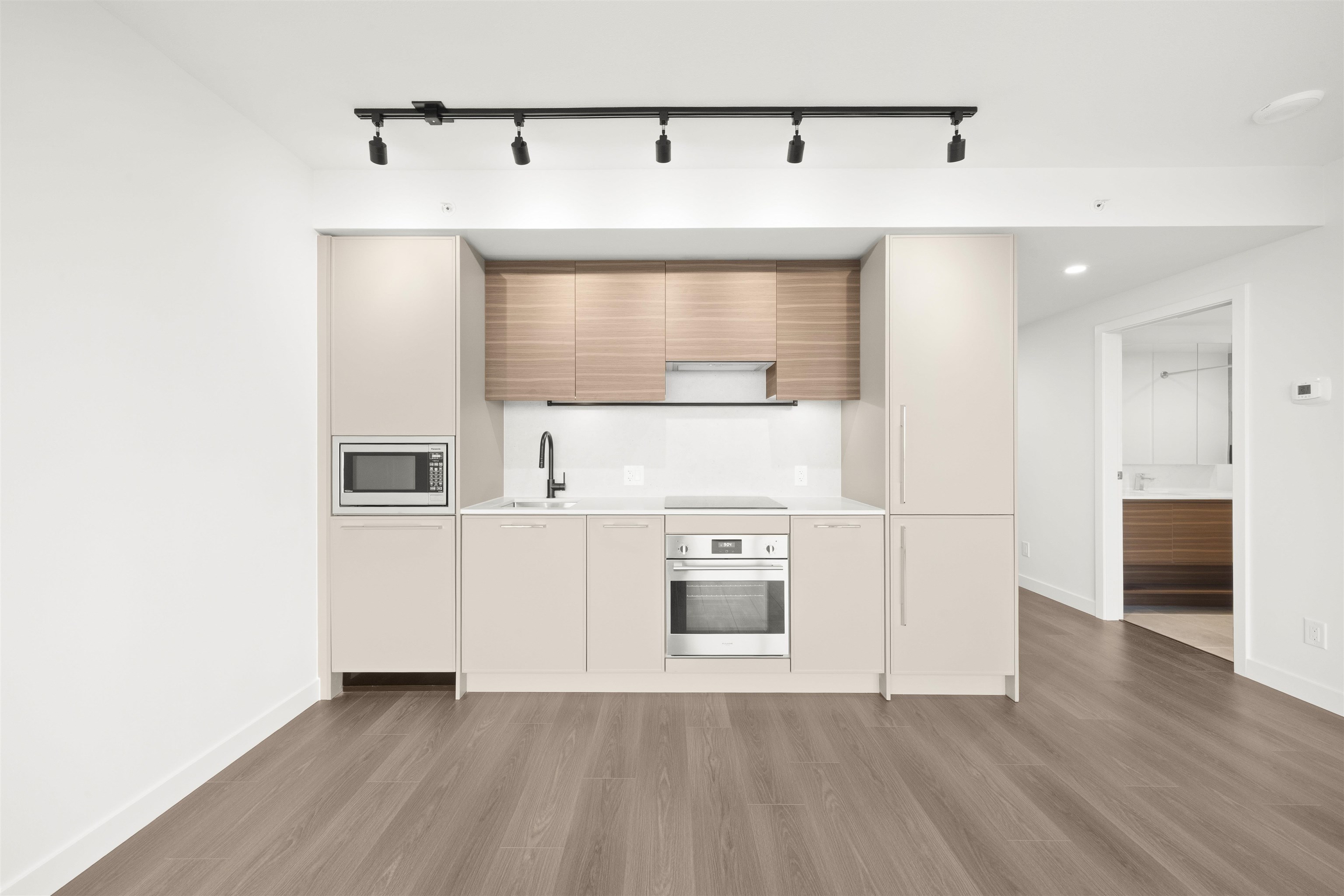 13745 George Junction #4208, Surrey, BC V3T 4Y3