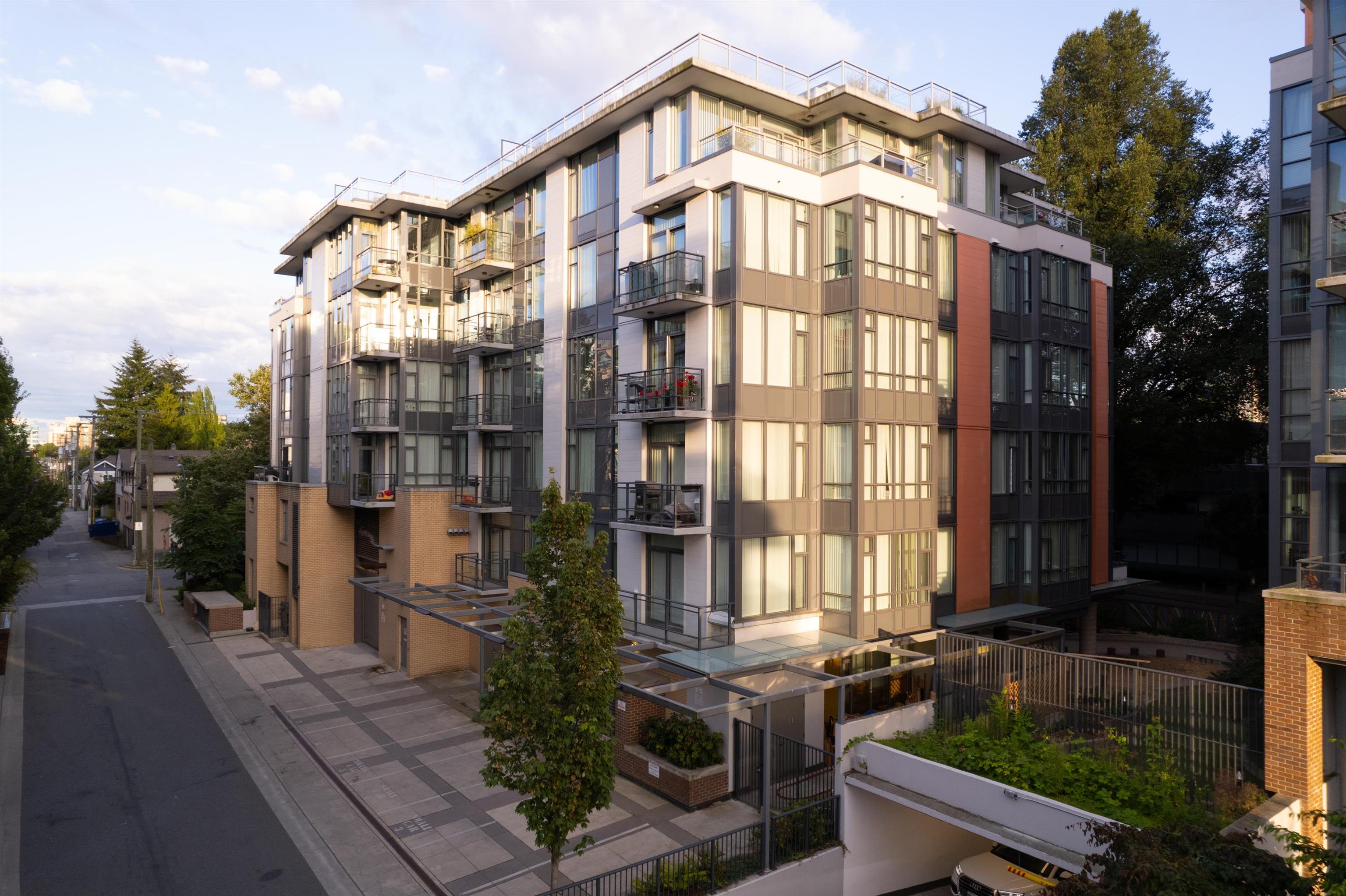 2565 Maple Street #309, Vancouver, BC V6J 0C8