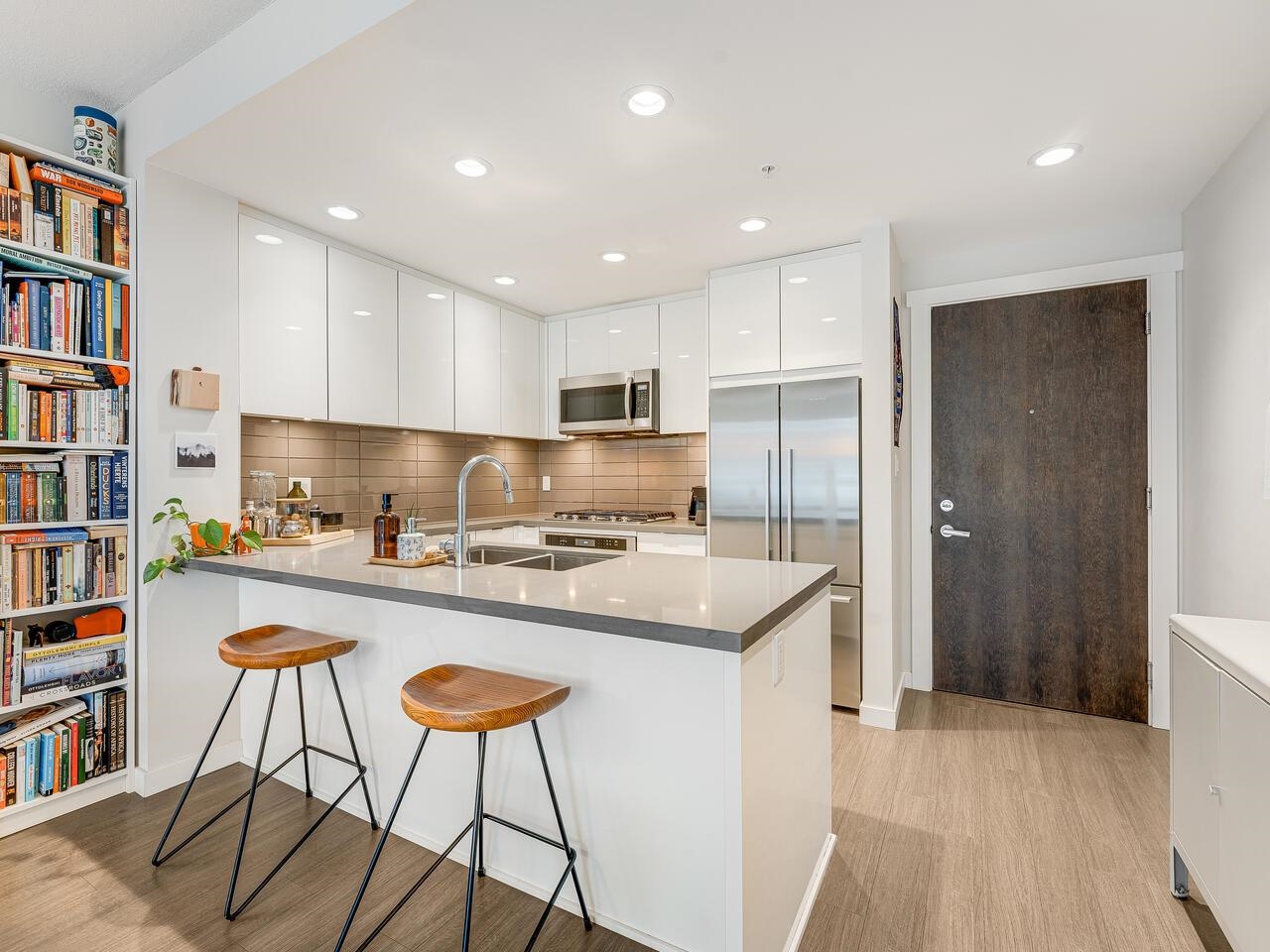 255 West 1st Street #412, North Vancouver, BC V7M 3G8