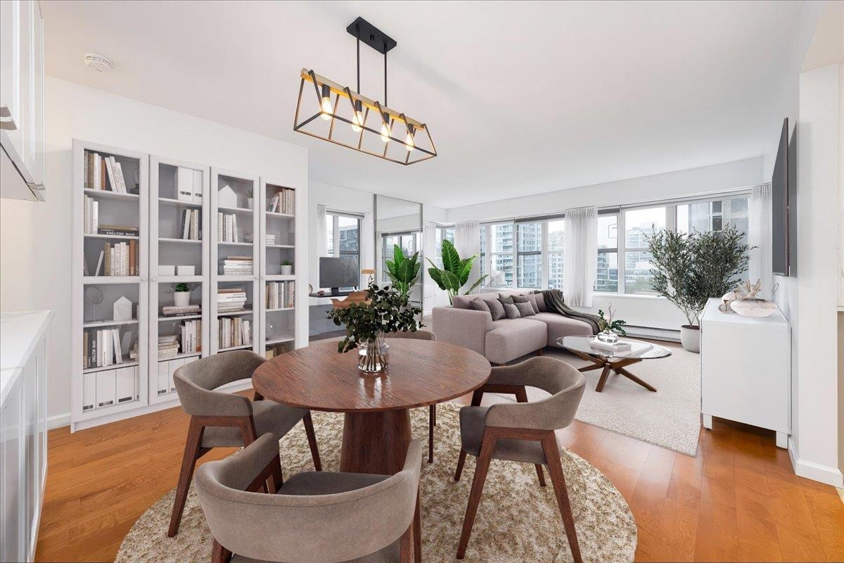 1555 Eastern Avenue #903, North Vancouver, BC V7L 3G2