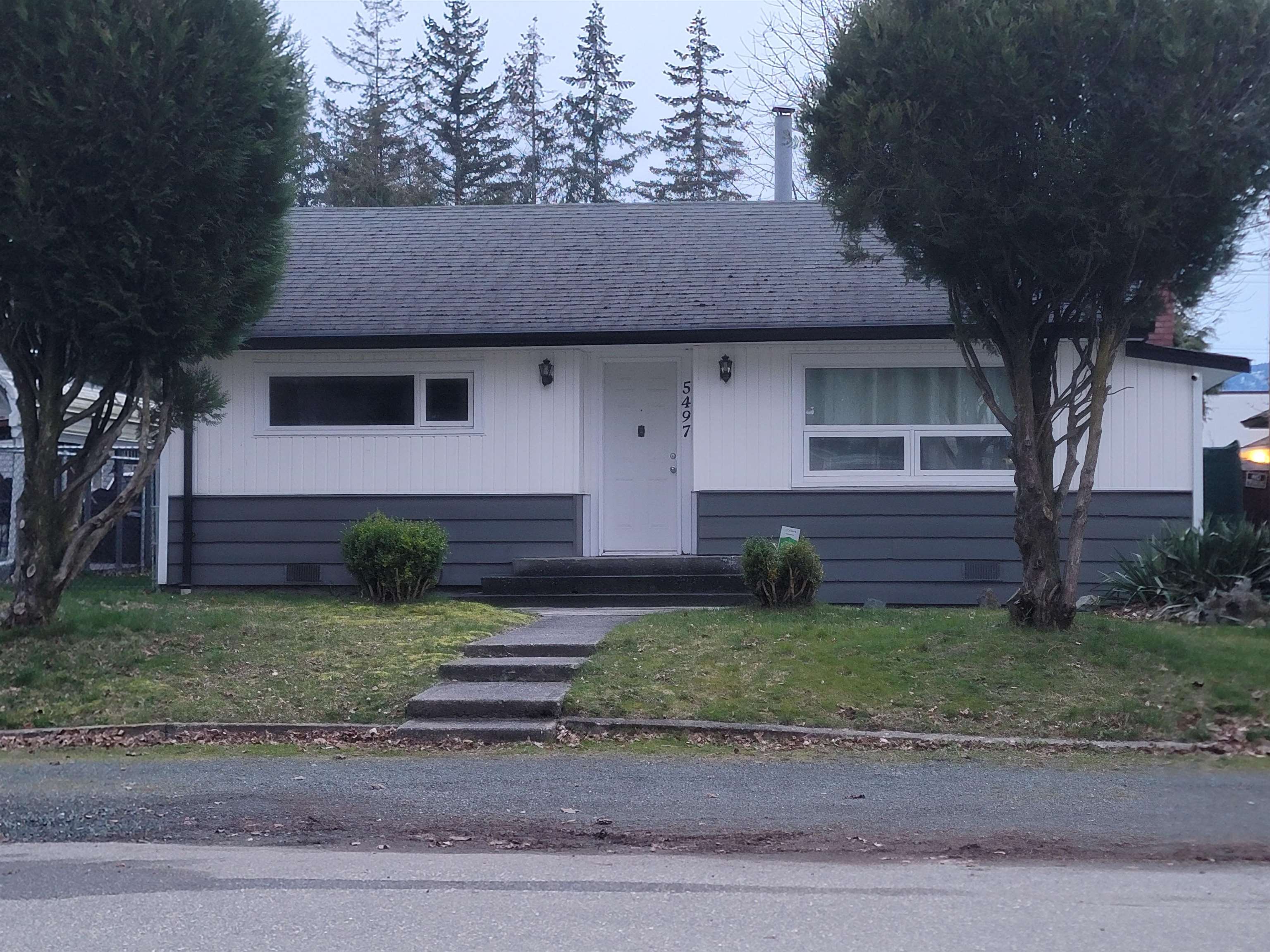 5497 Viola Street, Chilliwack, BC V2R 3M6