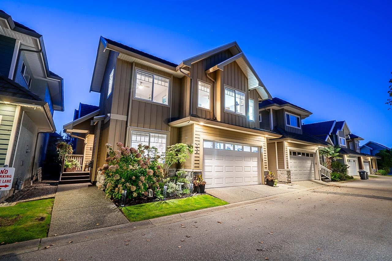 3363 Rosemary Heights Crescent #35, Surrey, BC V3Z 0X8