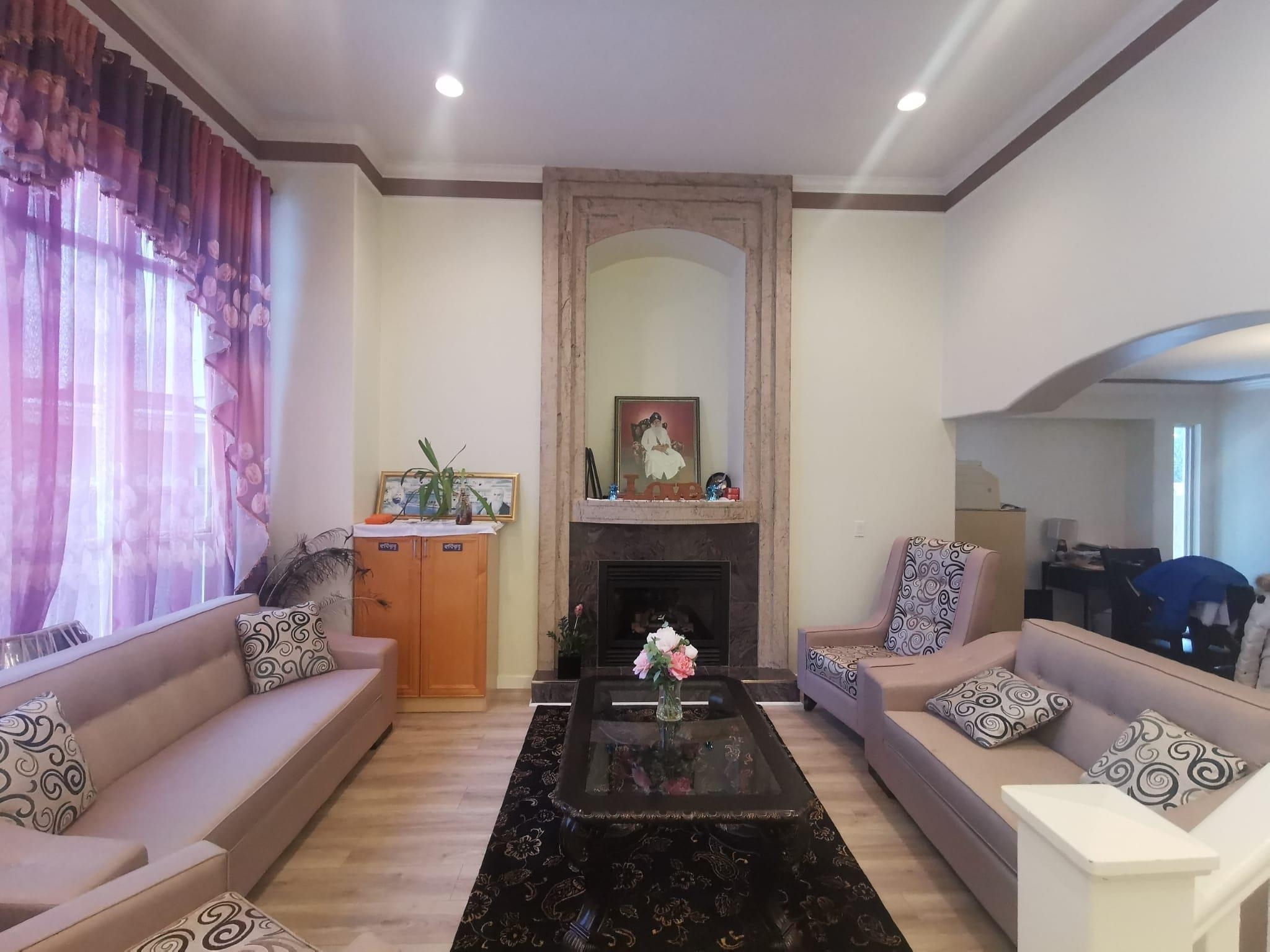 123 Street, Surrey, BC V3W 0W1