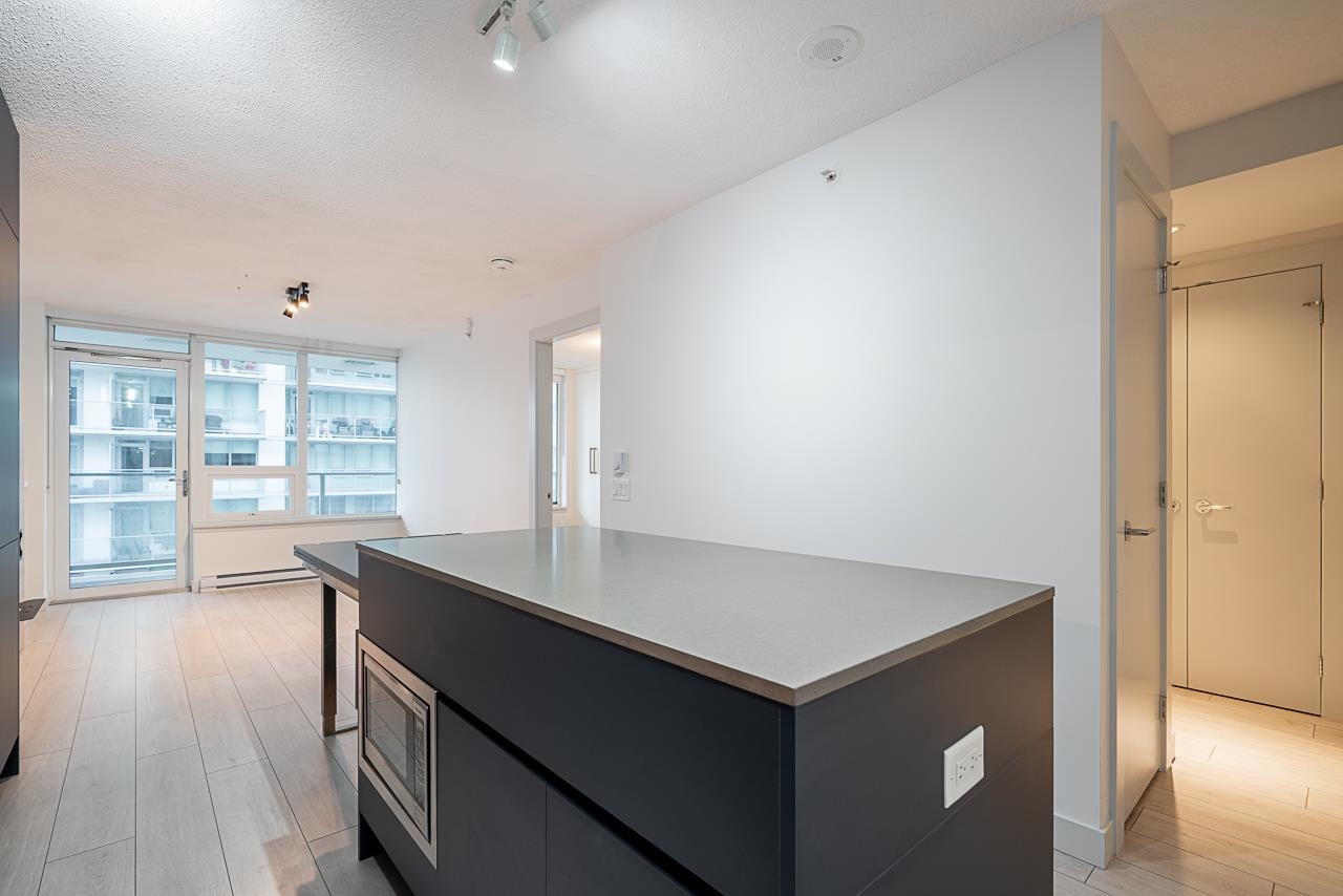 988 Quayside Drive #1106, New Westminster, BC V3M 0L5