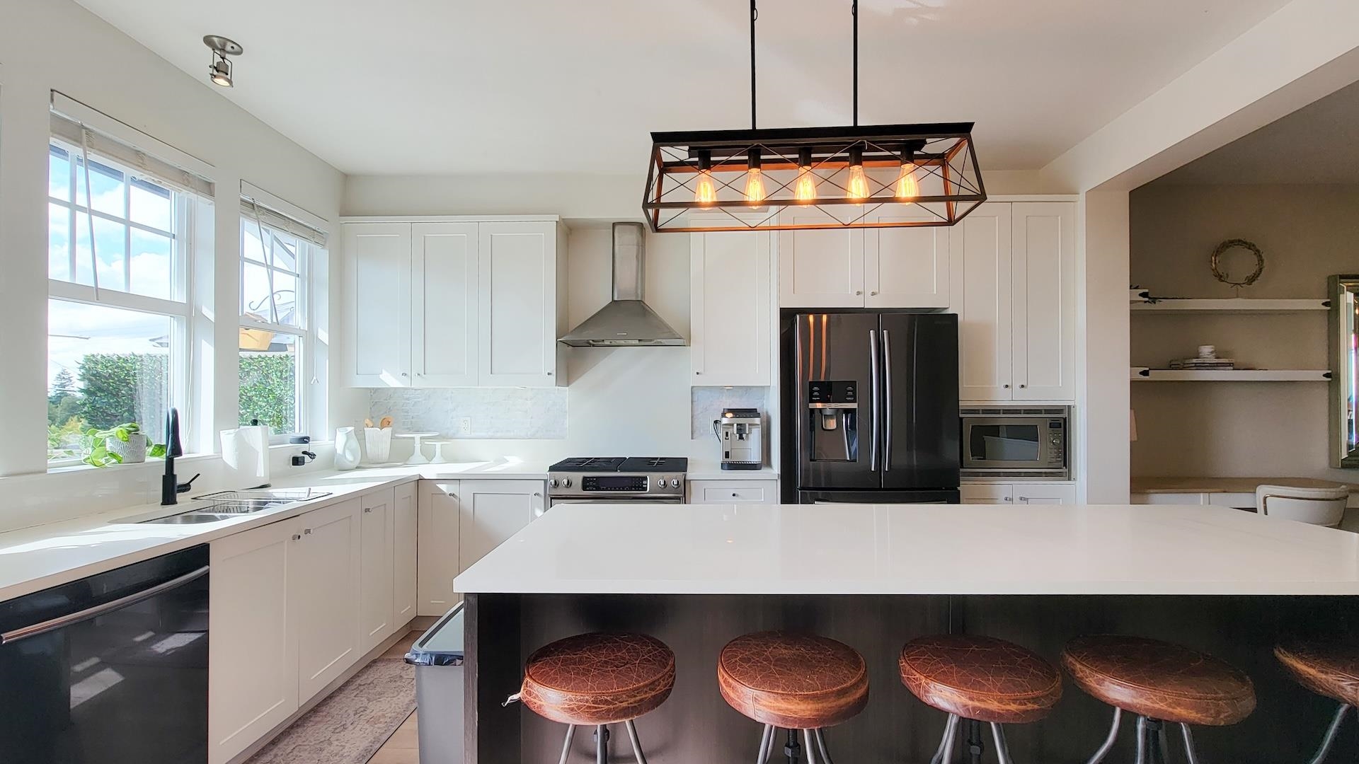 3432 Gislason Avenue #4, Coquitlam, BC V3B 3H7