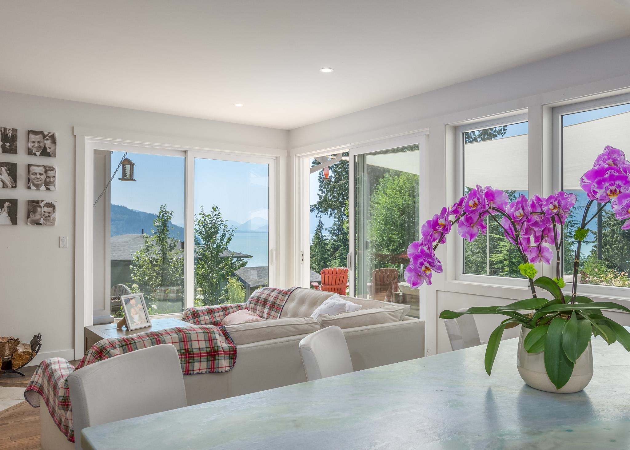 679 Copper Dr, Britannia Beach, BC V0N 1J0