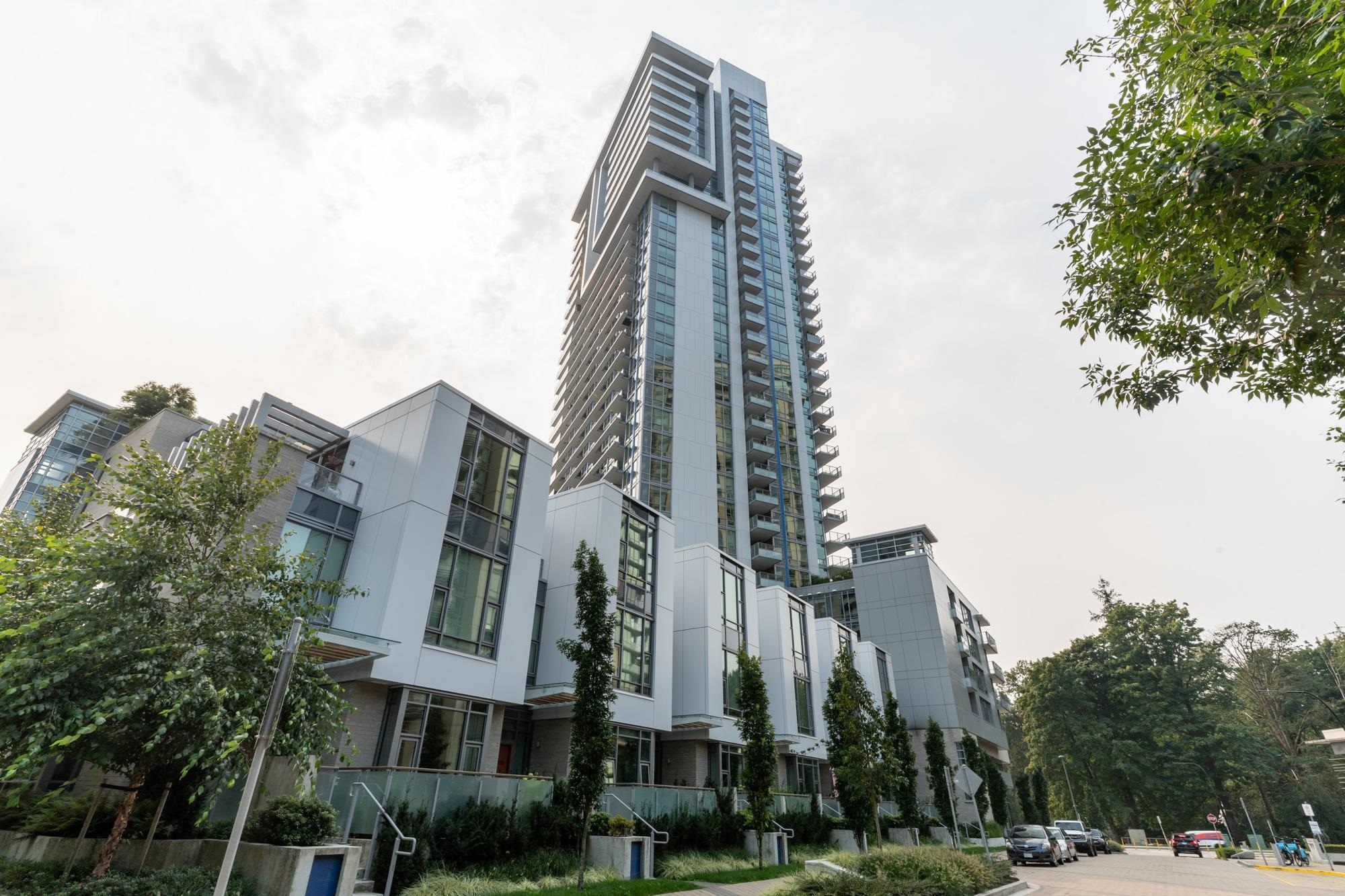 1500 Fern St #706, North Vancouver, BC V7J 0E6