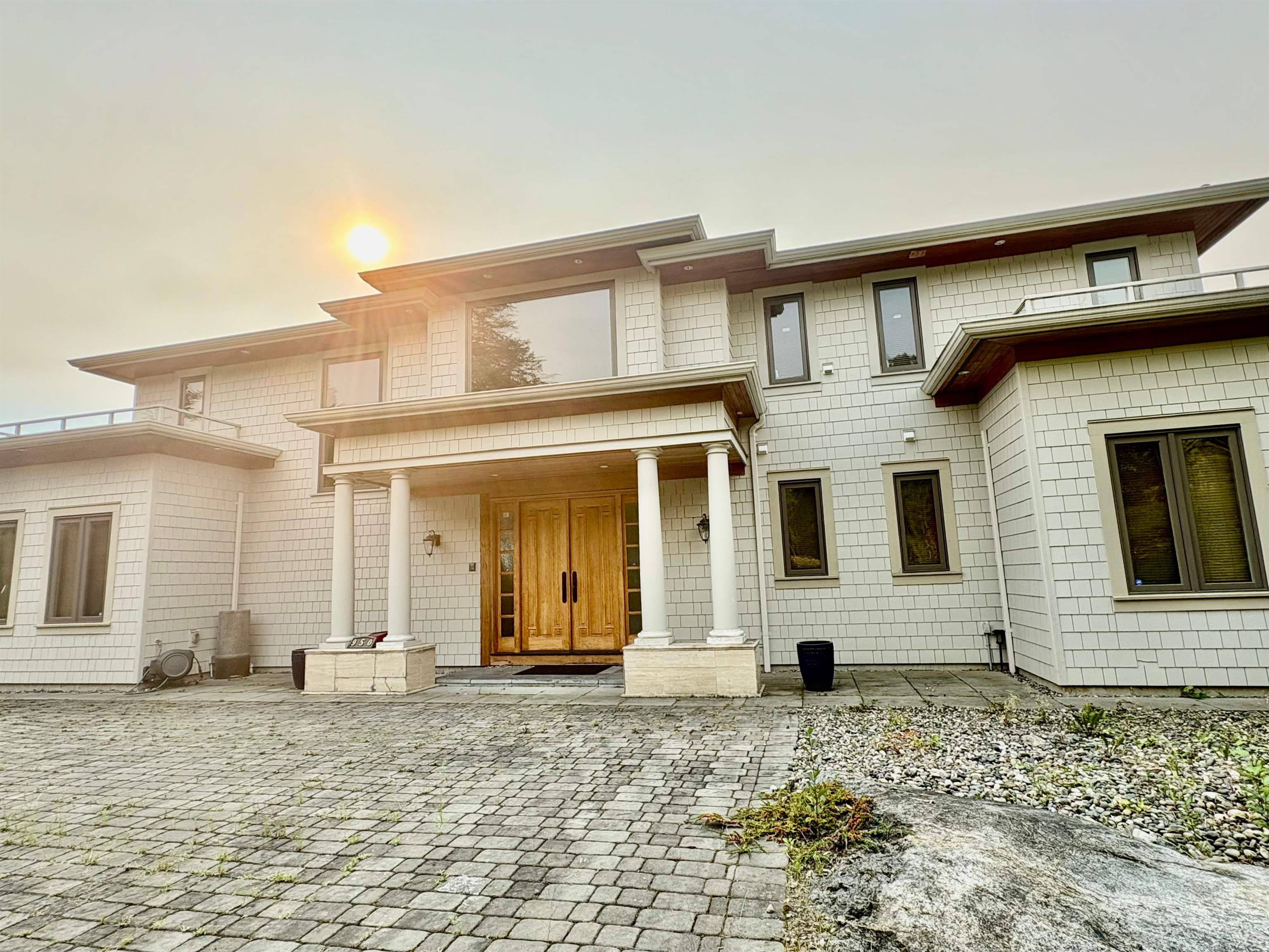 950 Greenwood Road, West Vancouver, BC V7S 1X7