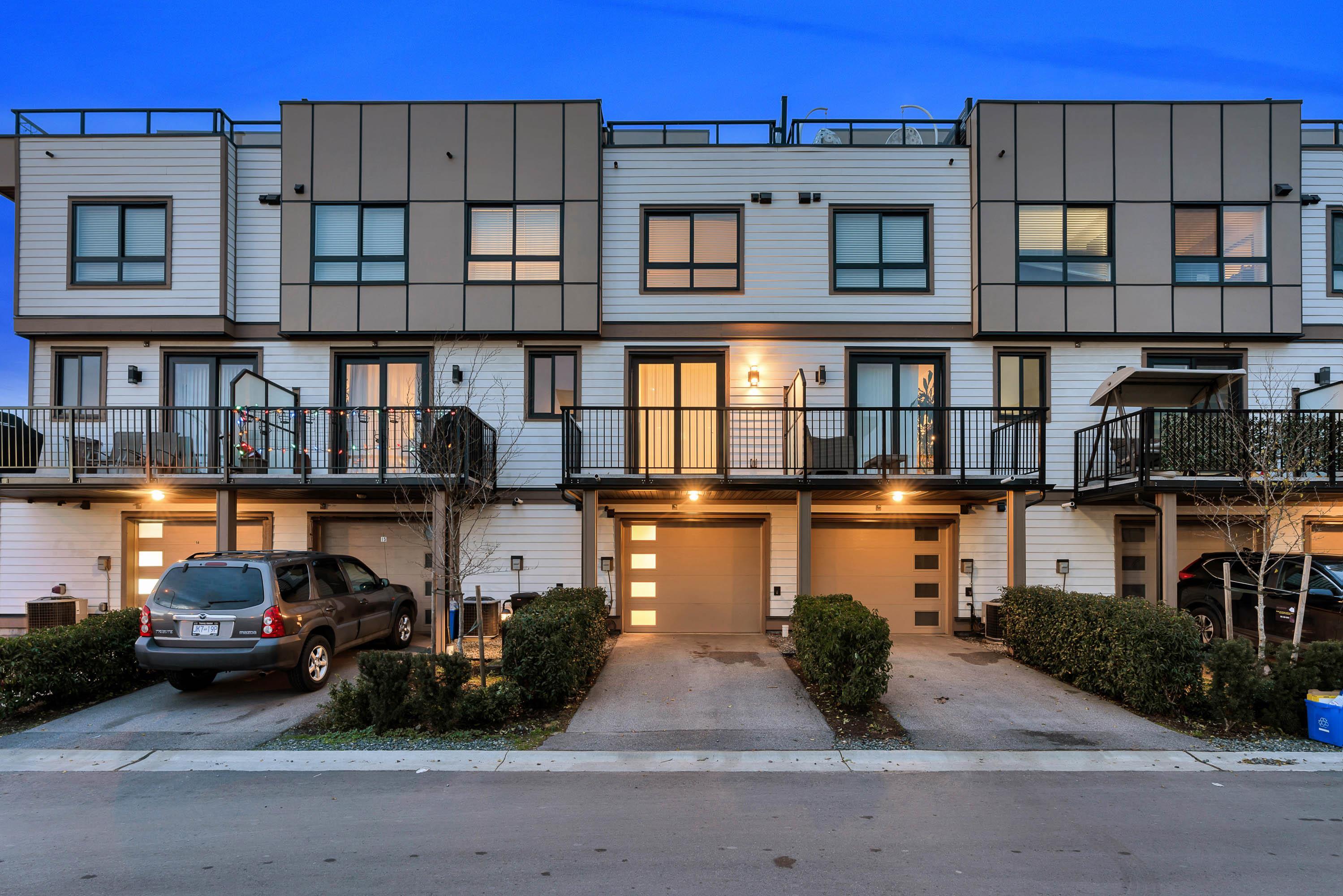 19624 56 Avenue #16, Langley, BC V3A 3X6