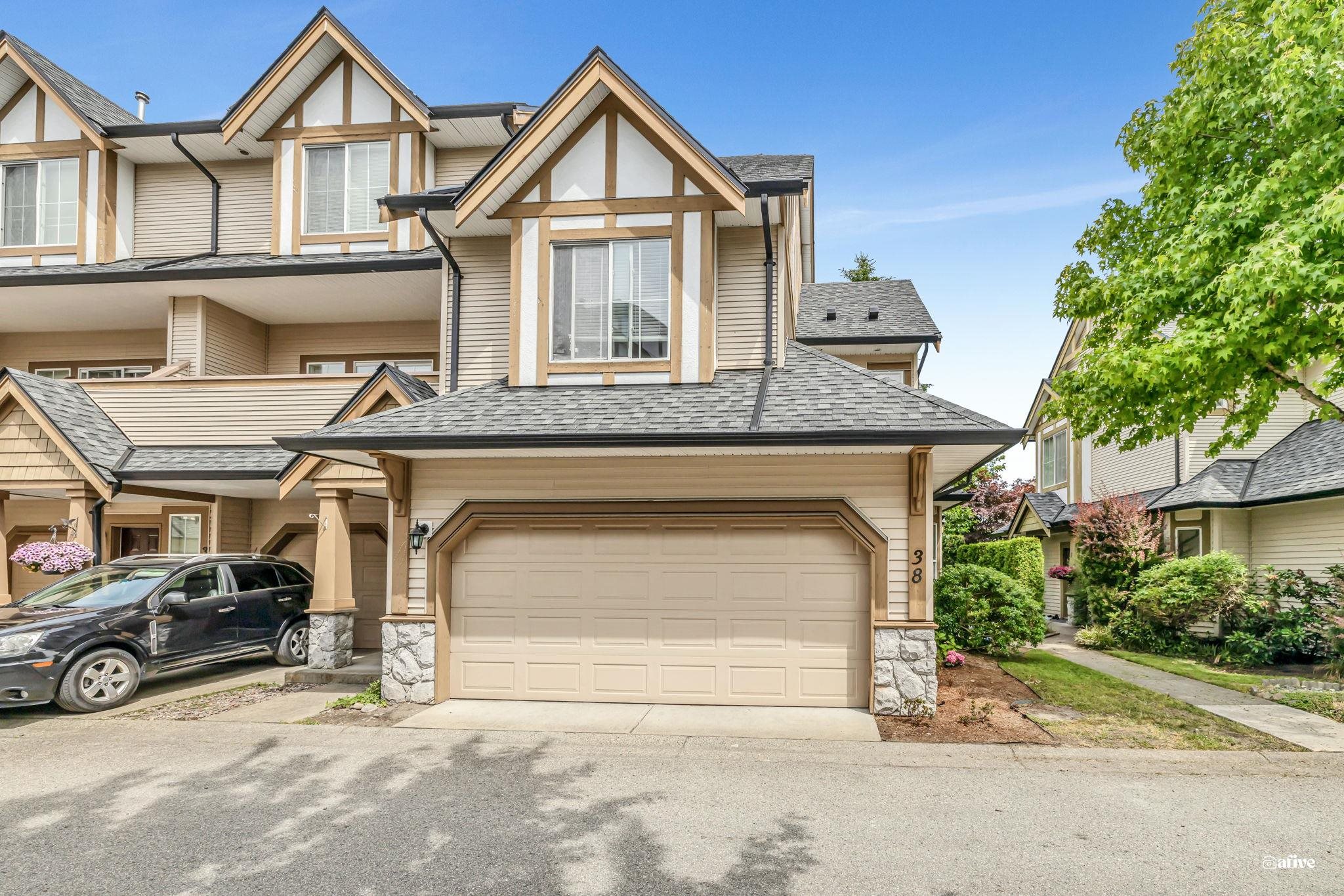 18707 65 Avenue #38, Surrey, BC V3S 9H2