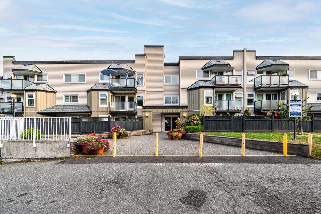 1850 Southmere Crescent East #315, Surrey, BC V4A 6Y6