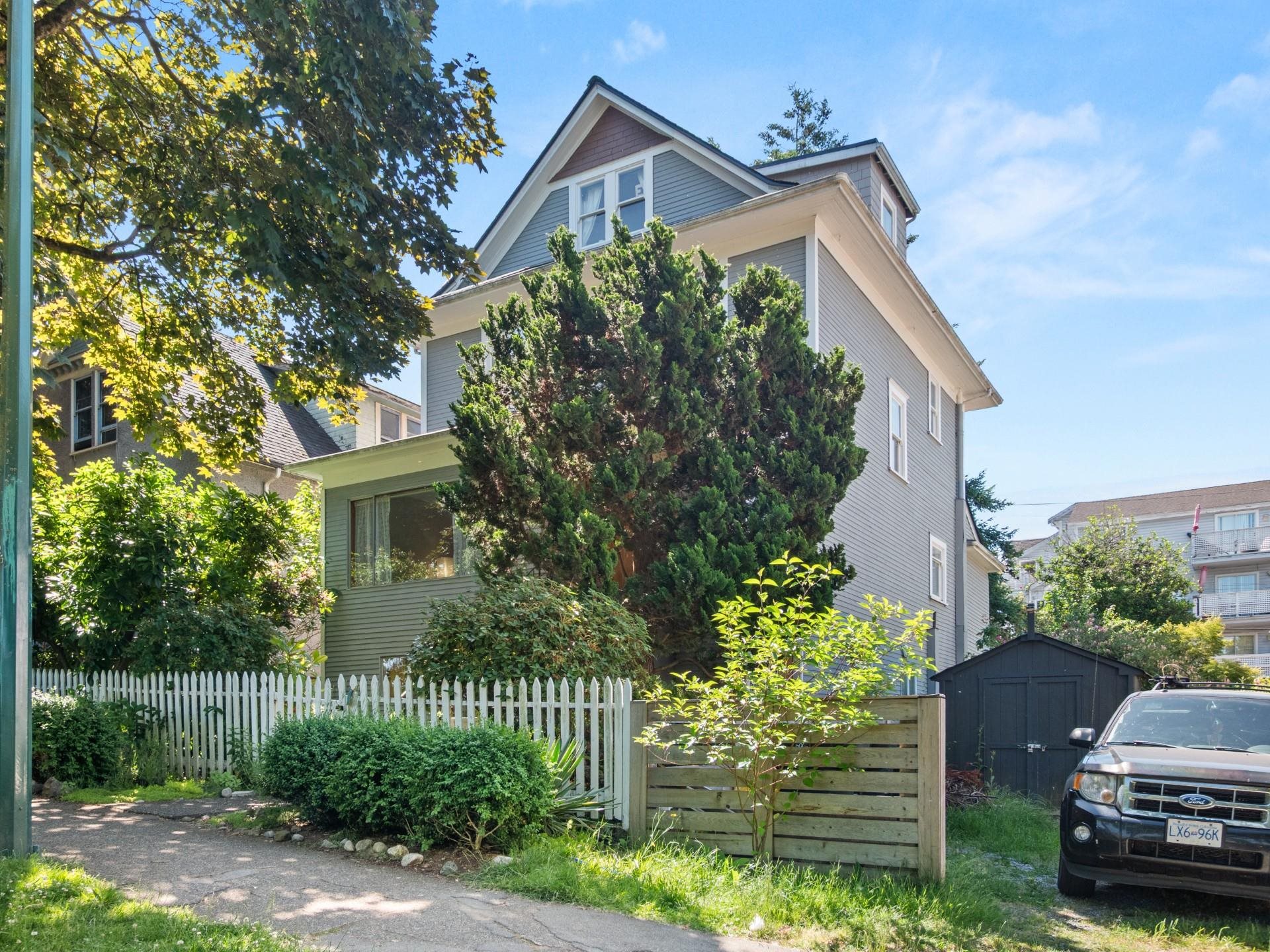 1524 William Street, Vancouver, BC V5L 2R2