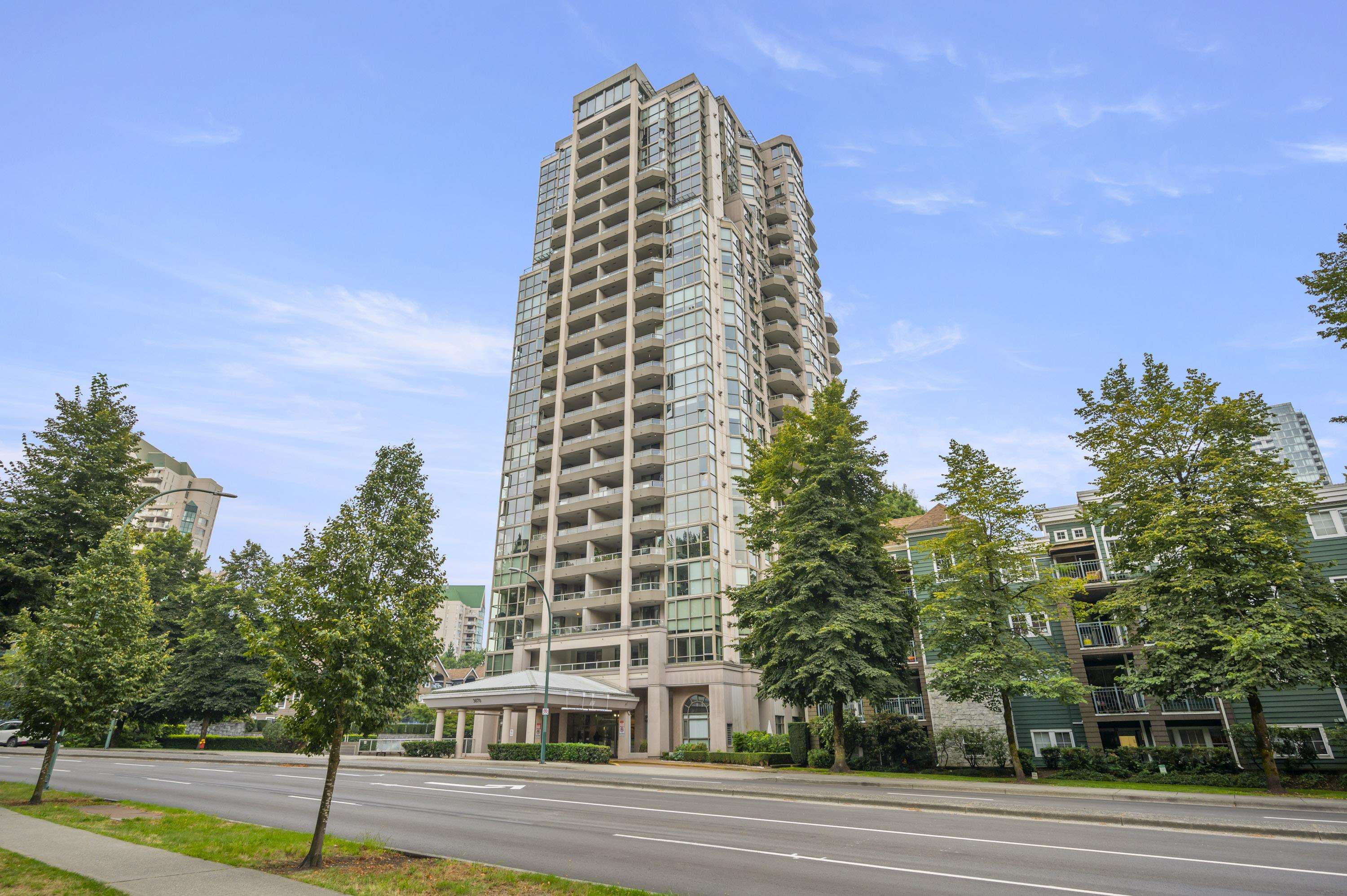 3070 Guildford Way #601, Coquitlam, BC V3B 7R8