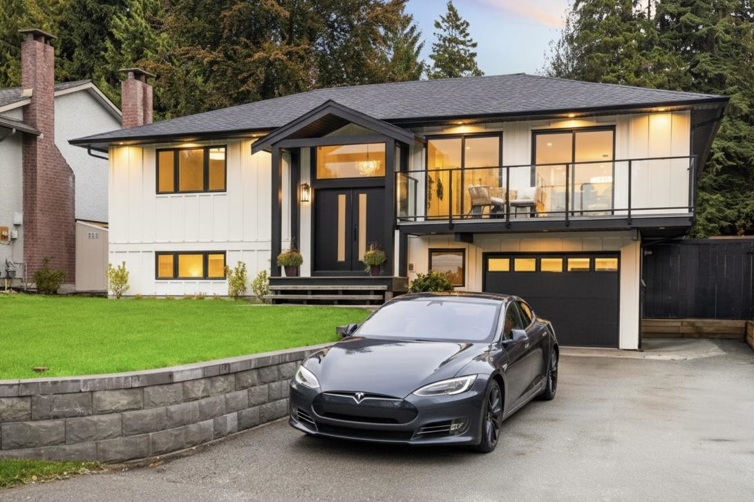 2654 Masefield Road, North Vancouver, BC V7K 1Z9