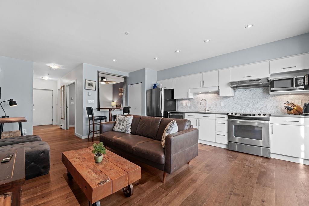 1688 Cypress Street #406, Vancouver, BC V6J 5J1