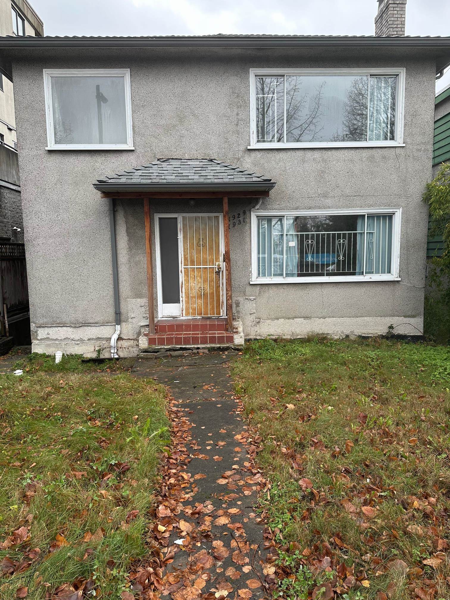 1929 East Broadway, Vancouver, BC V5N 1W4